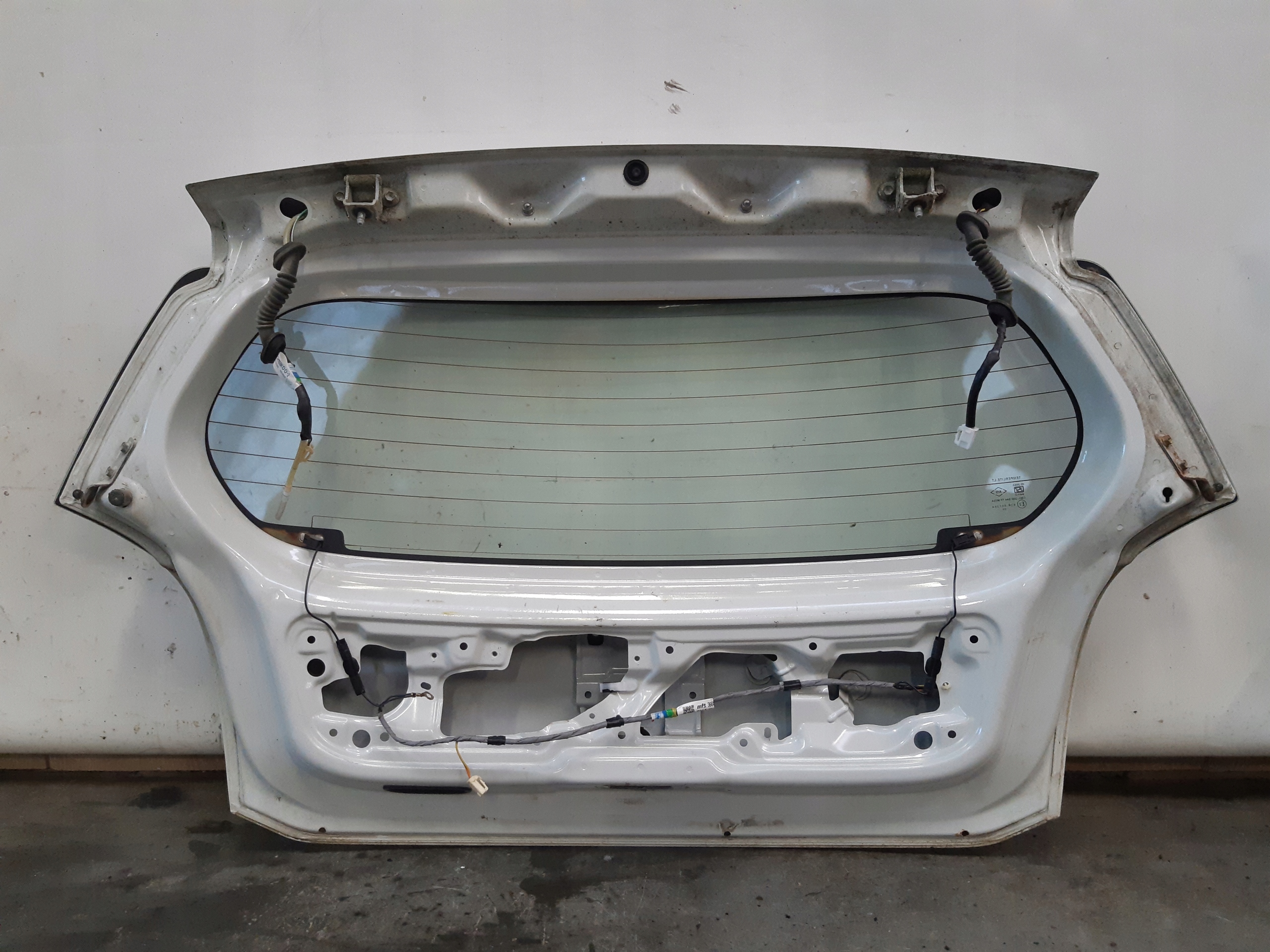 trunk door ZHJ Suzuki Alto