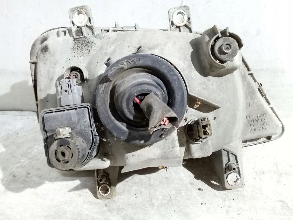 Daihatsu Terios und 1 Licht links vorne vorne