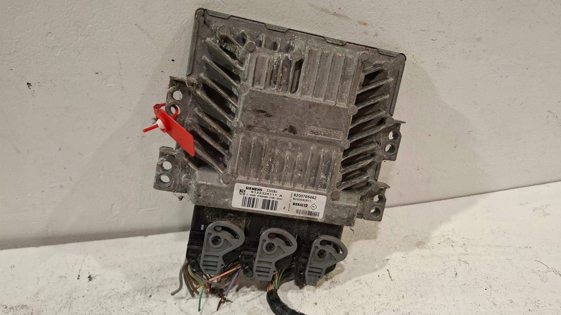 control unit of the engine computer S12232611A 8200592611 Renault 1.5 DCI