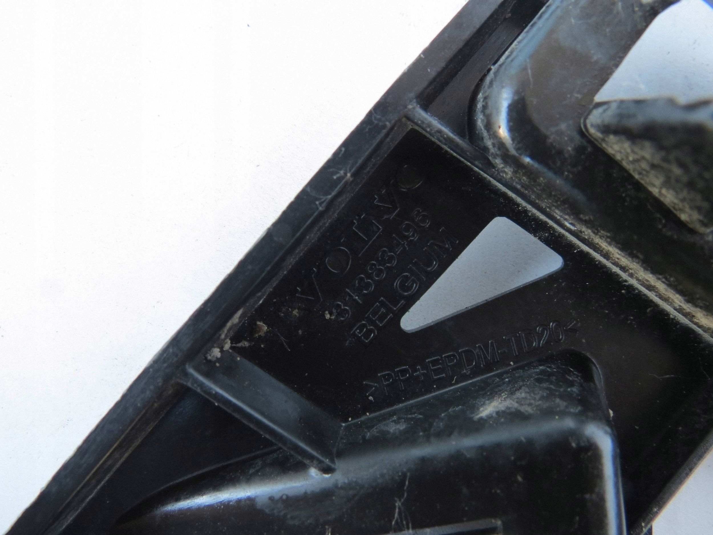 support holder of a bumper left front VOLVO V90 31383496