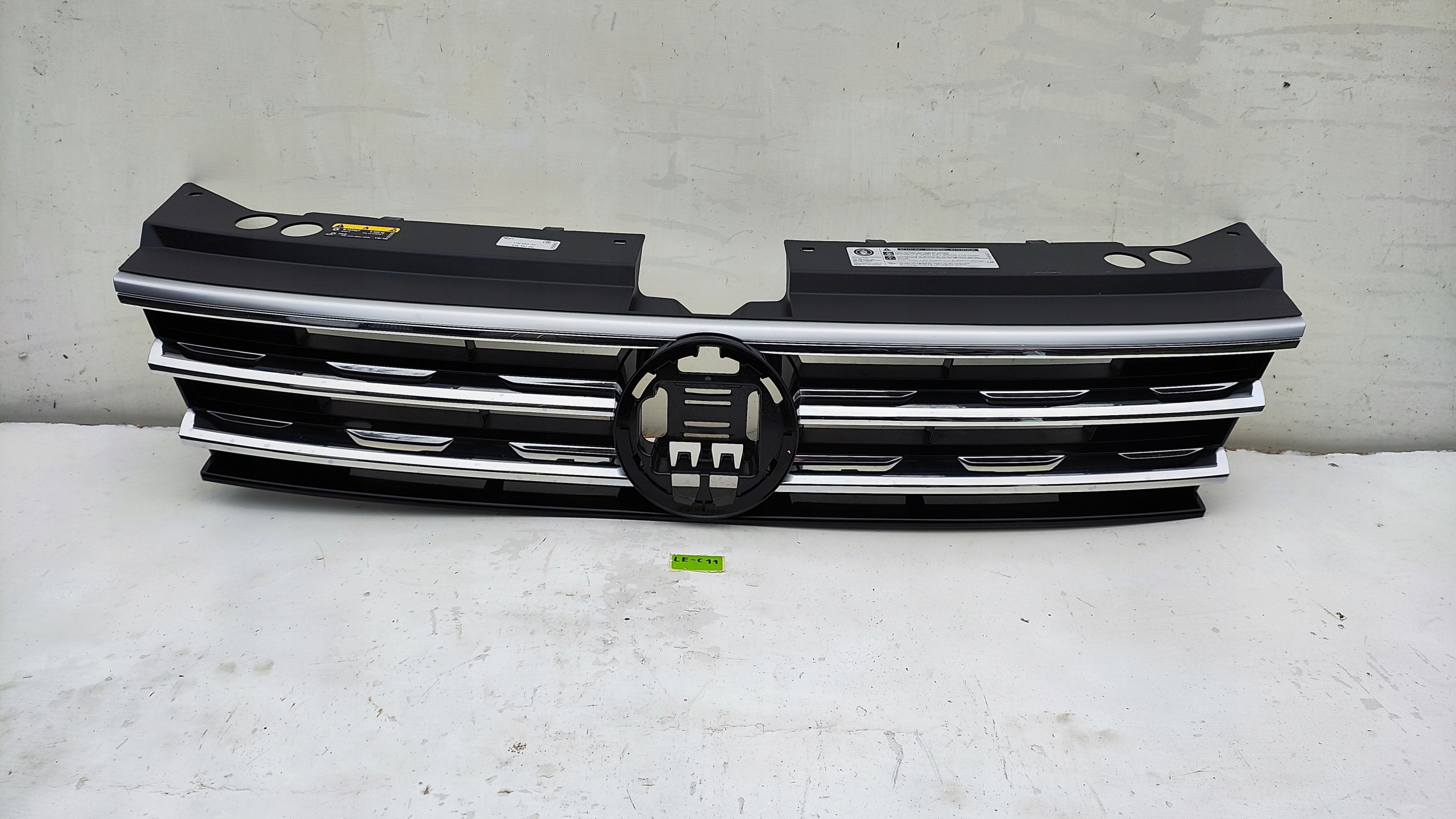 VW Tiguan Kühlergrill FRONTGRILL Kühlergitter 5NA853653BP - Thumbnail 1