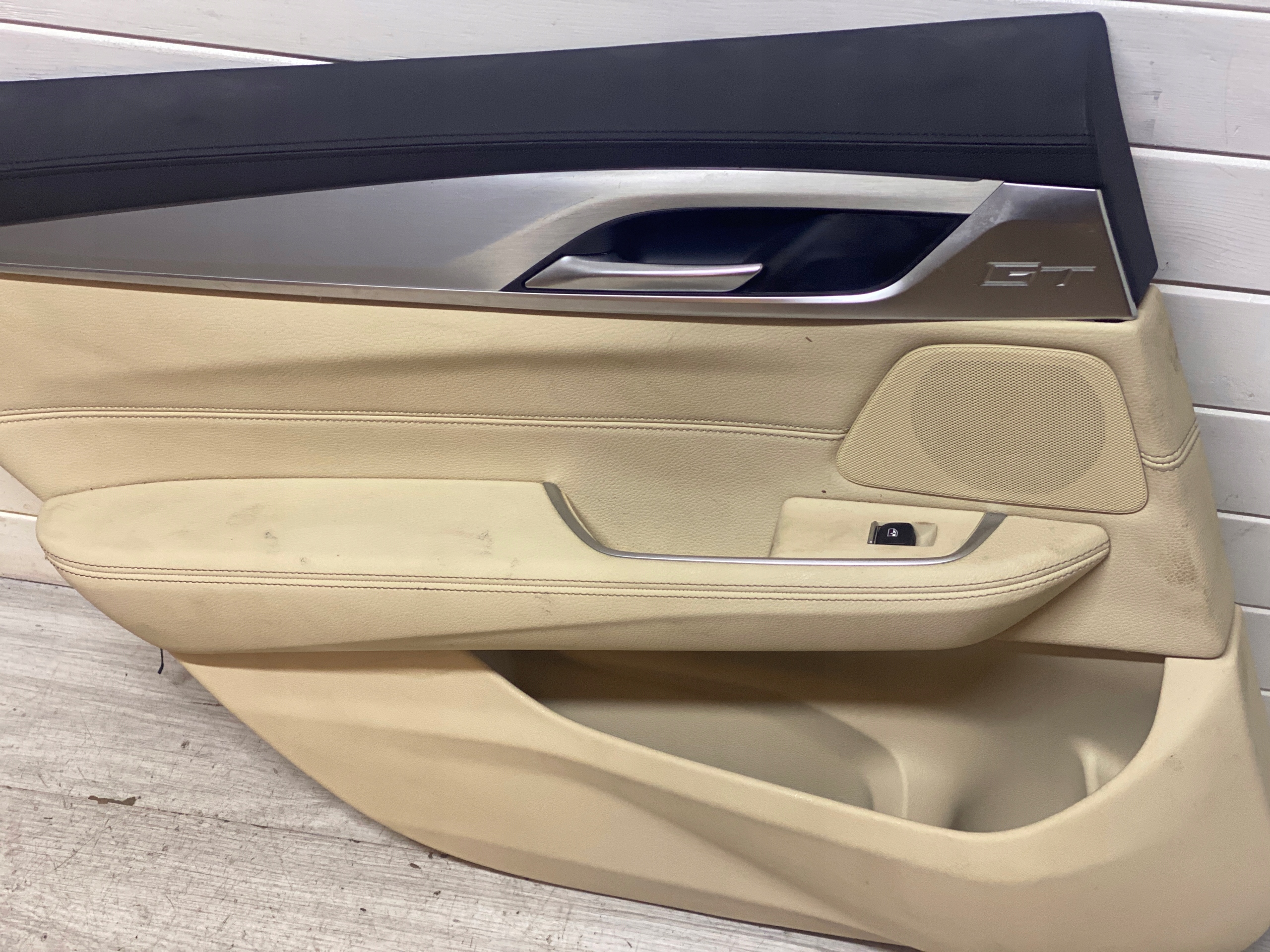 BMW 6 G32 GT side upholstery door left left rear part