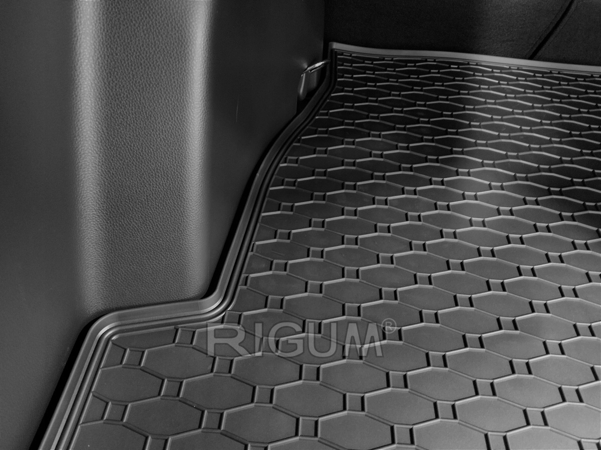 TOYOTA RAV4 V (2018-) GUMOWA MATA BAGAŻNIKA ANTYPOŚLIZGOWA Producent Rigum