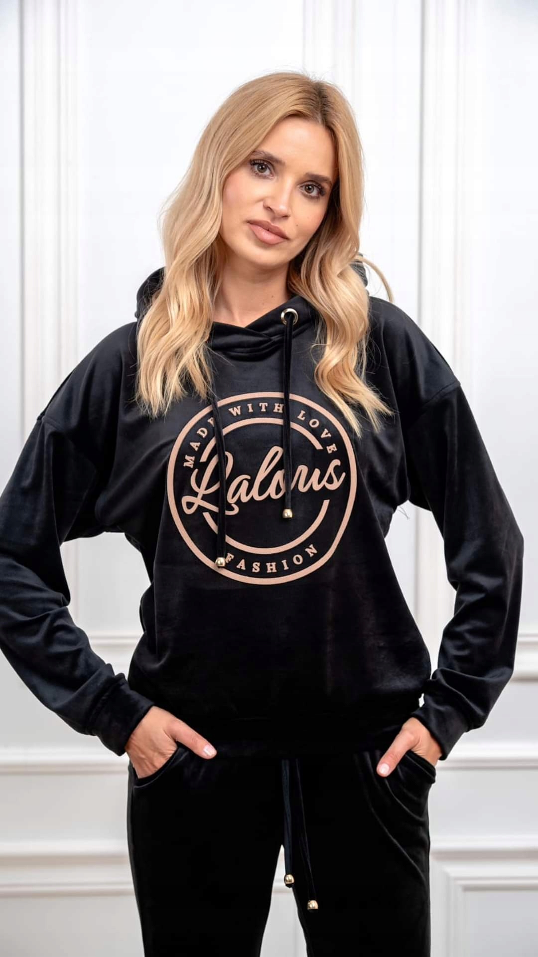 Dámské kalhoty Velurové černé Velikost M Model 0367 Polský Výrobce