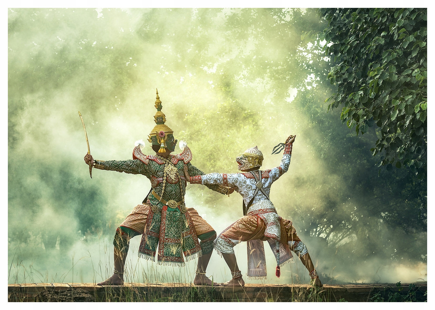 Fototapeta Maskarada a les postáv v maskách tajomstvo 312x219 lepidlo