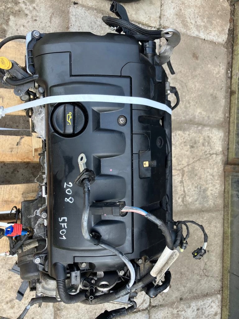 engine KOMPLET 1.6 VTI PEUGEOT 208 5F01 10FHCA