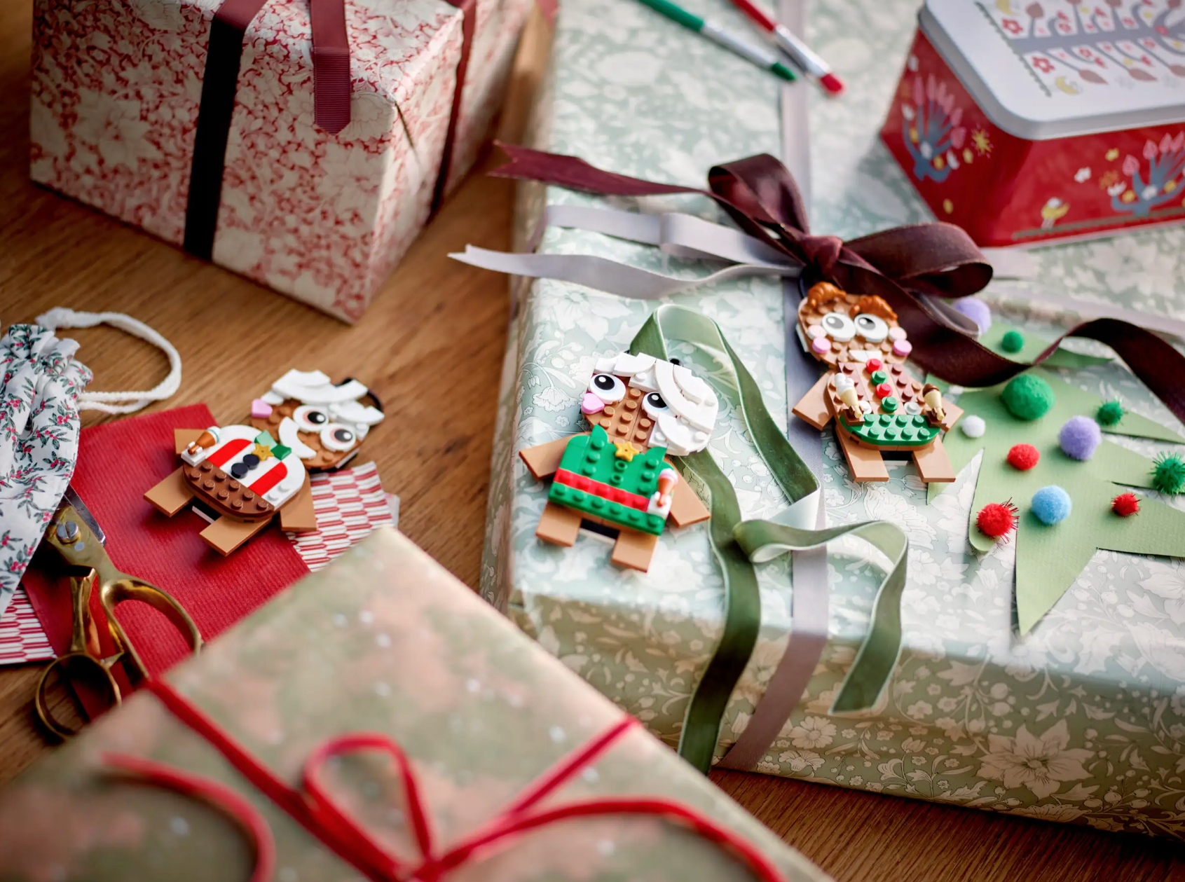 ZAWIESZKI PIERNICZKI CHOINKOWE OZDOBY Z LEGO NA CHOINKĘ PREZENT NA ŚWIĘTA Wiek dziecka 6 lat +