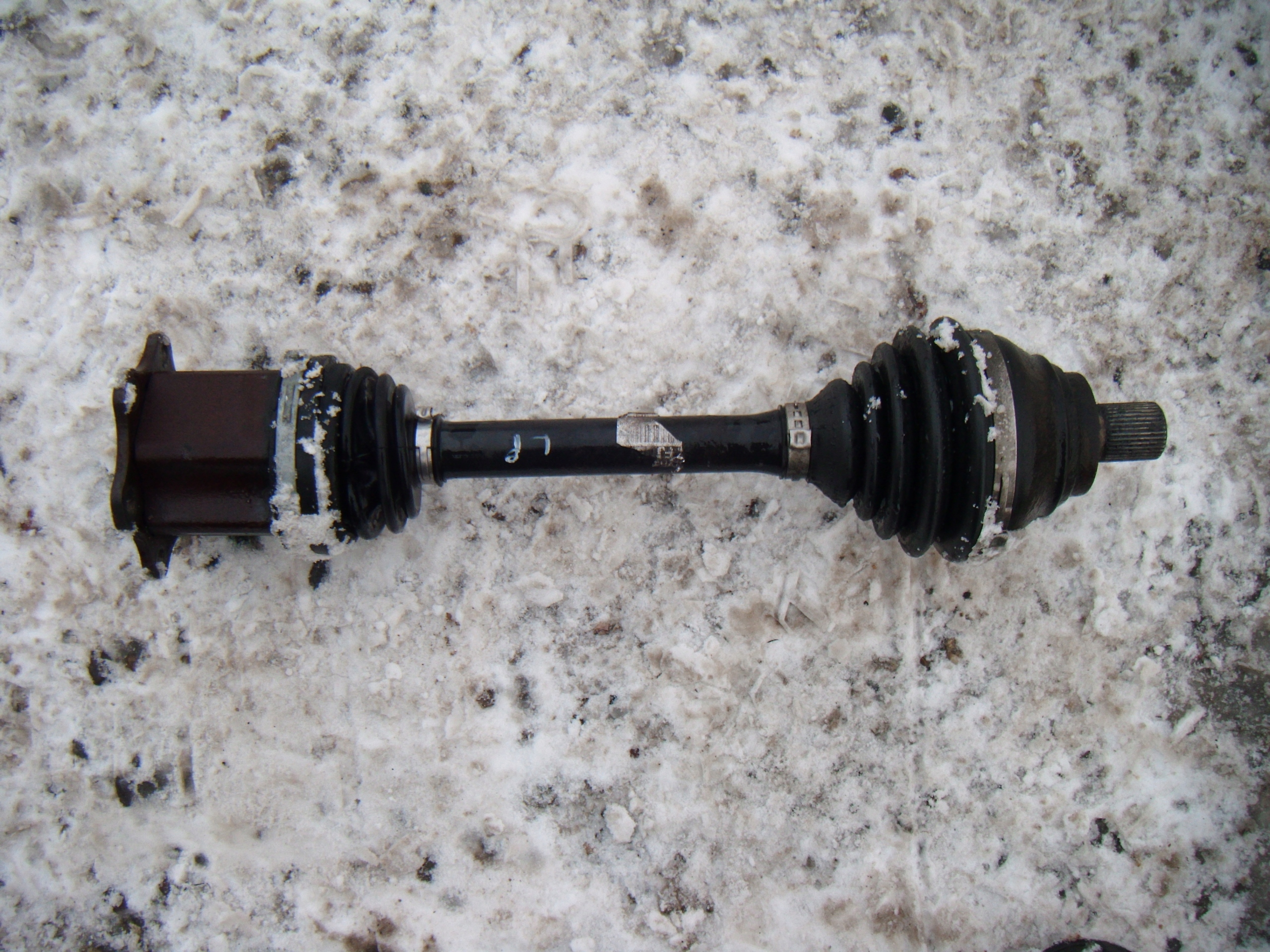 VW TOURAN I 2.0 TDI LIFT 2006-2010 PÓŁOŚ LEWY PRZÓD