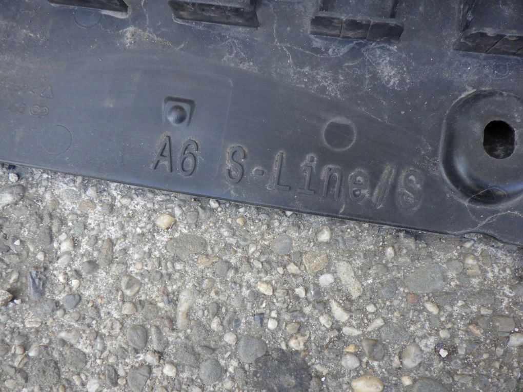 AUDI A6 C8 S LINE Versteifung abdeckung Blende Abdeckung
