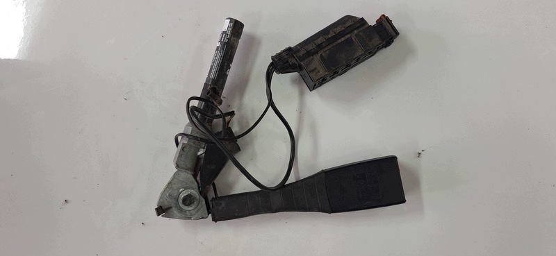 gurtstraffer links vorne OPEL CORSA D 608094700D