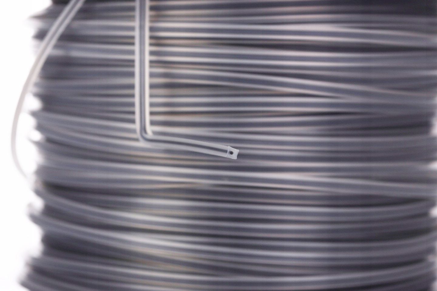 ŻYŁKA TNĄCA DO KOSY WZMOCNIONA KWADRAT 2,4mm 100m Typ żyłka