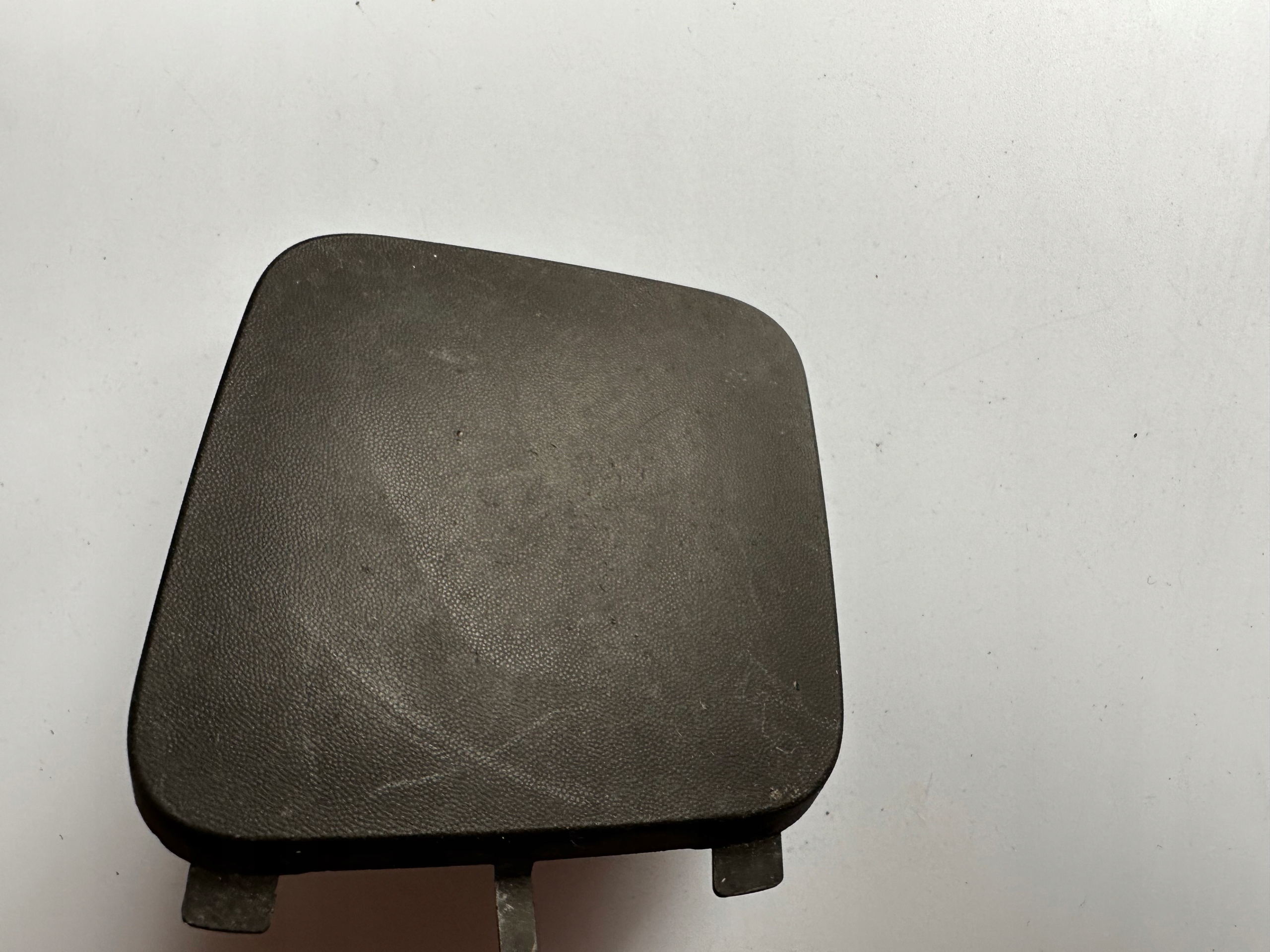 towing hook cap front PEUGEOT PARTNER III 9816769280