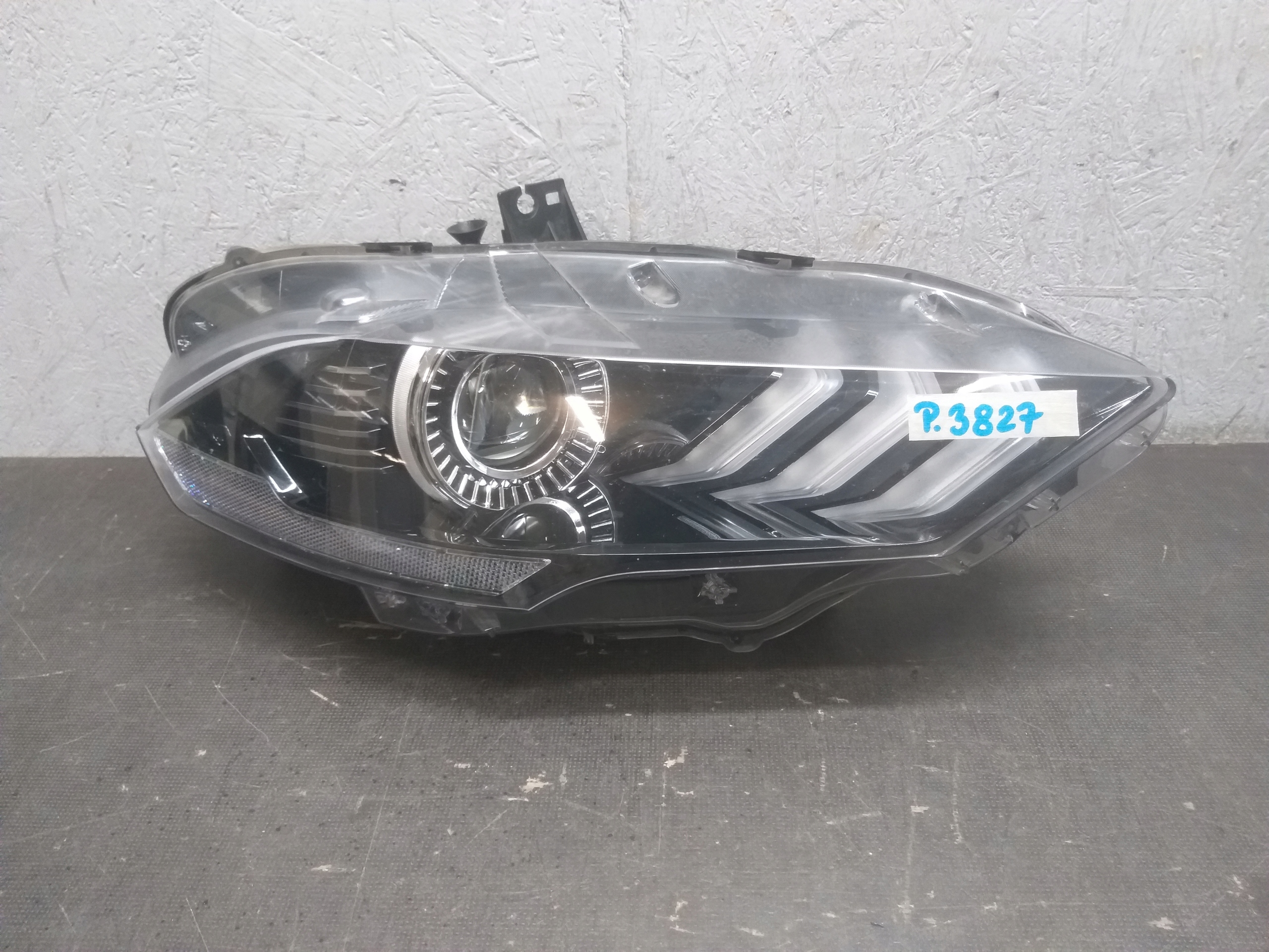 light front right FORD MUSTANG VI 6 LIFT 18- FULL LED JR3B-13005-A