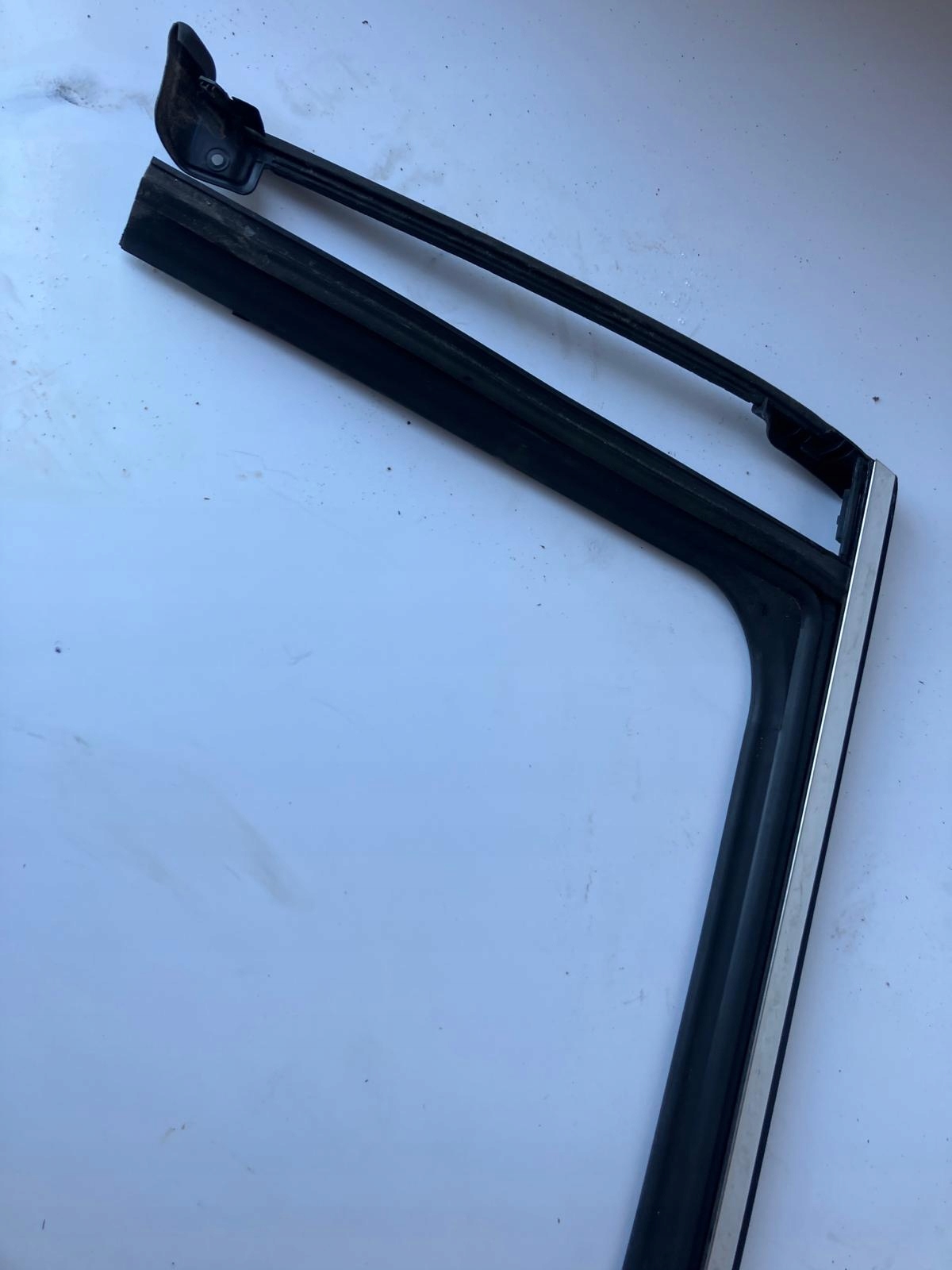 frame gasket door CHROM MEGANE V E-TECH left rear part