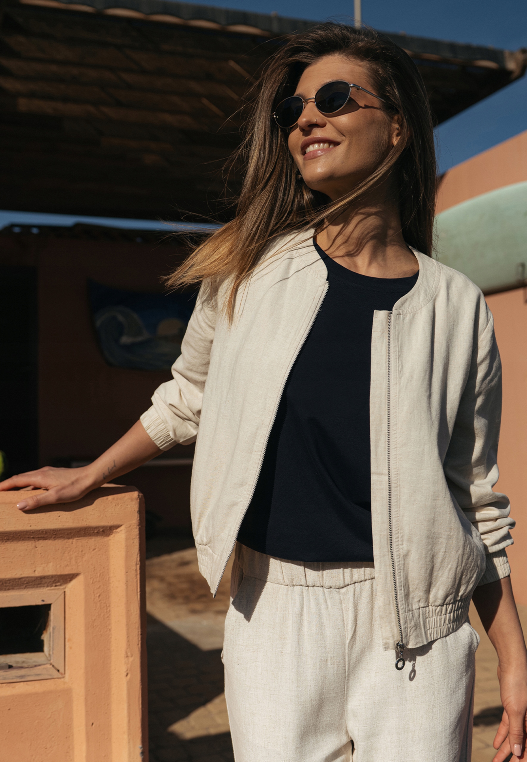 Damska Kurtka Bomberka Z Lnem Bomberka Beżowa Volcano Jb-tokeo M