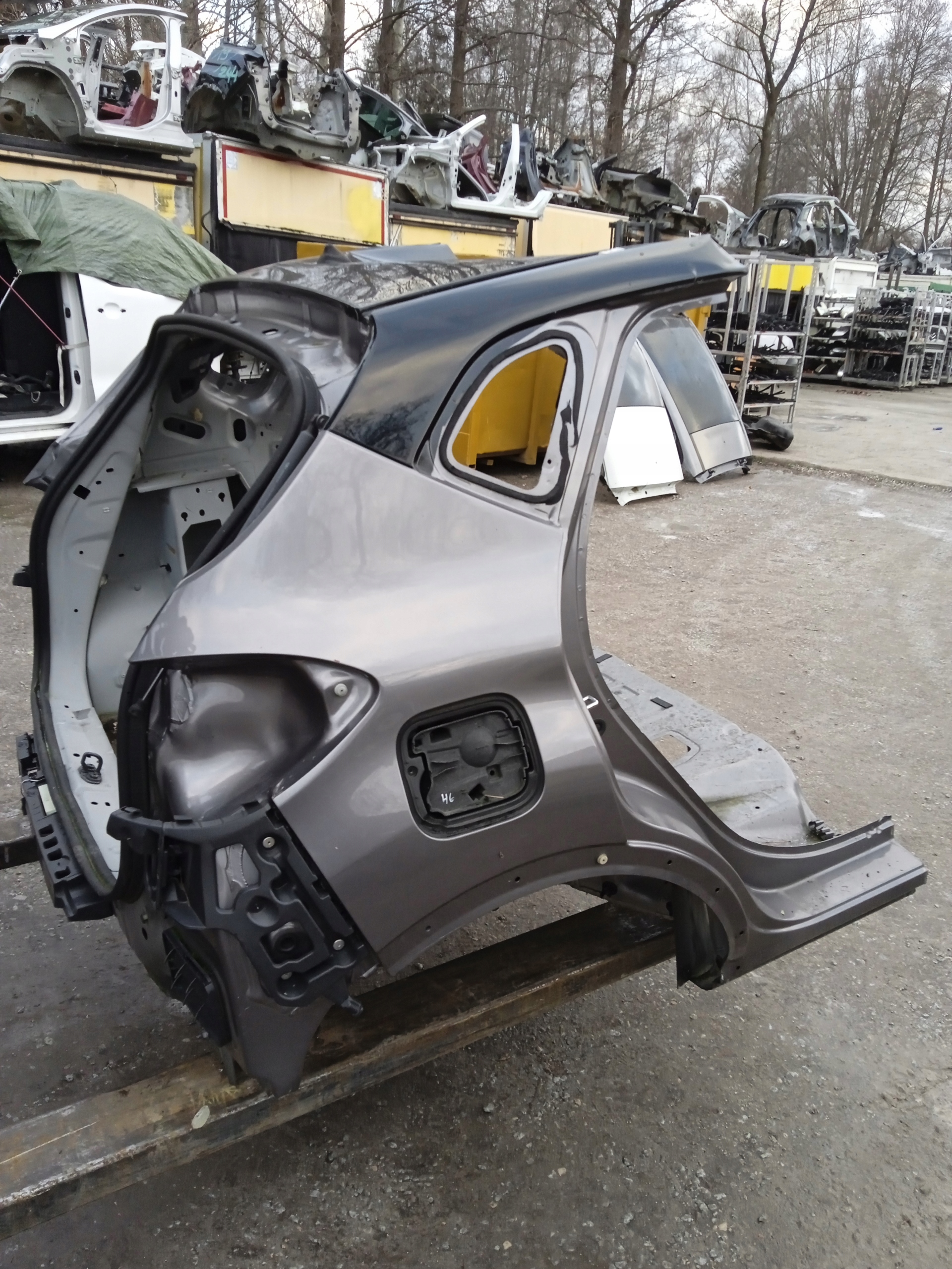 Ззаду крила ремінь ванна Renault Captur і