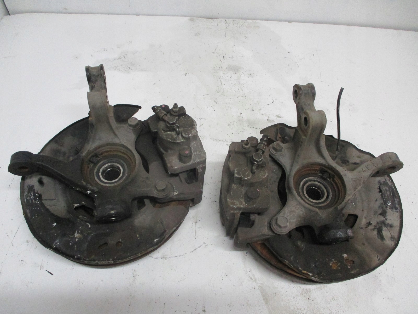 swing front Toyota Yaris 3 III 1,5HYB right