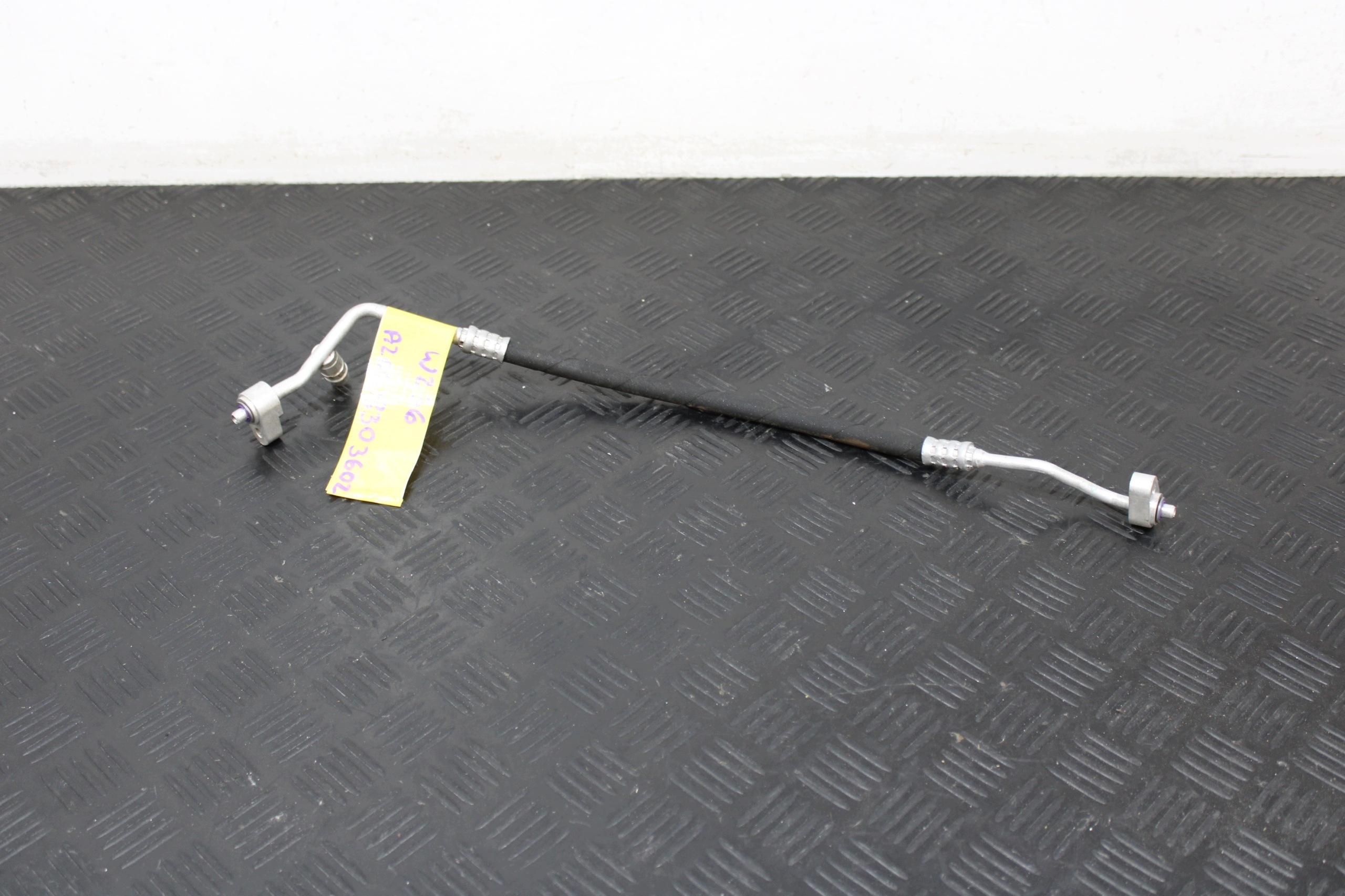 tömlő cső klíma A2068303602 MERCEDES-BENZ CLE 236 W236