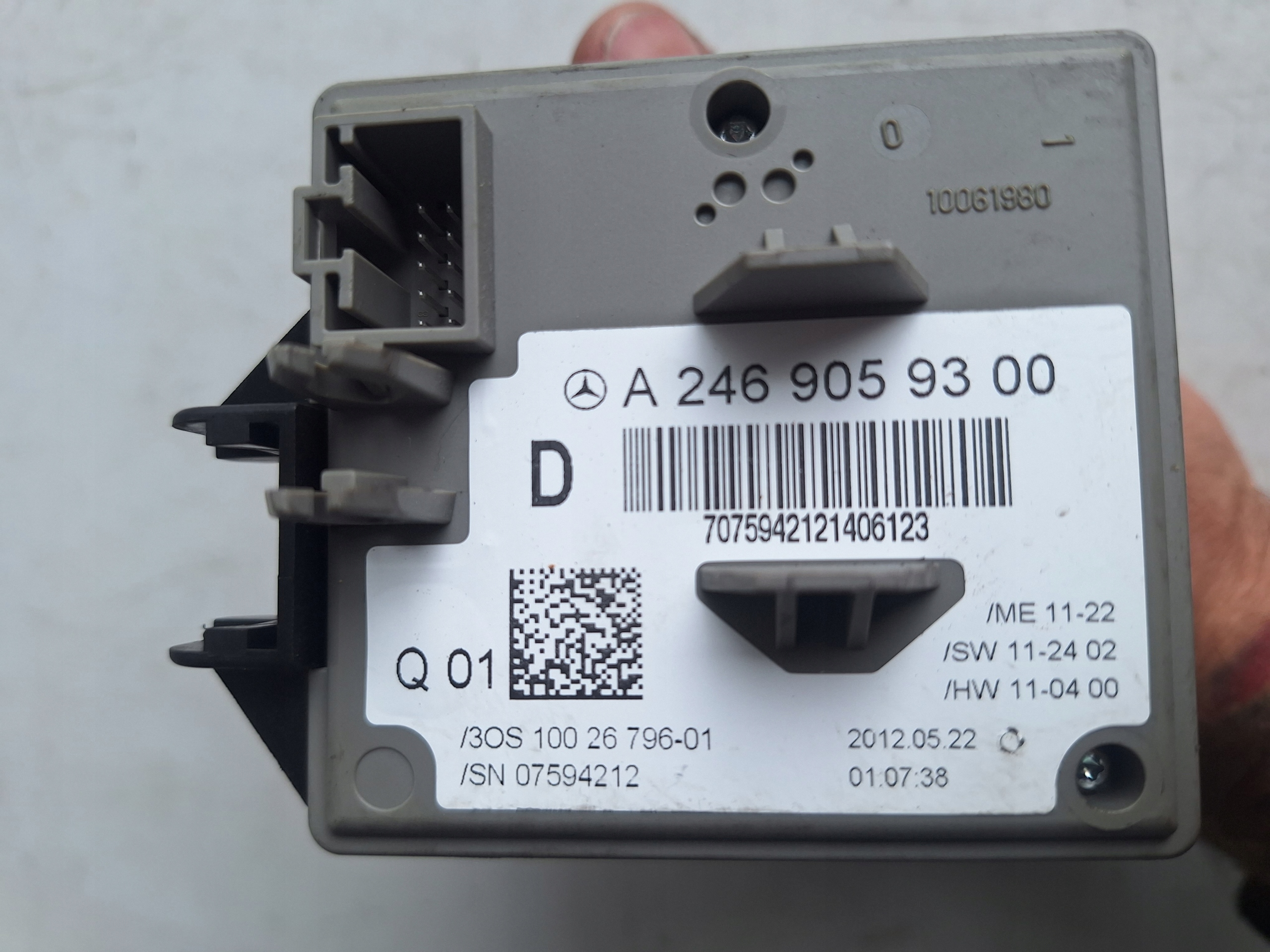 MERCEDES B-KLASA W246 12-15 ignition + key A2469059300