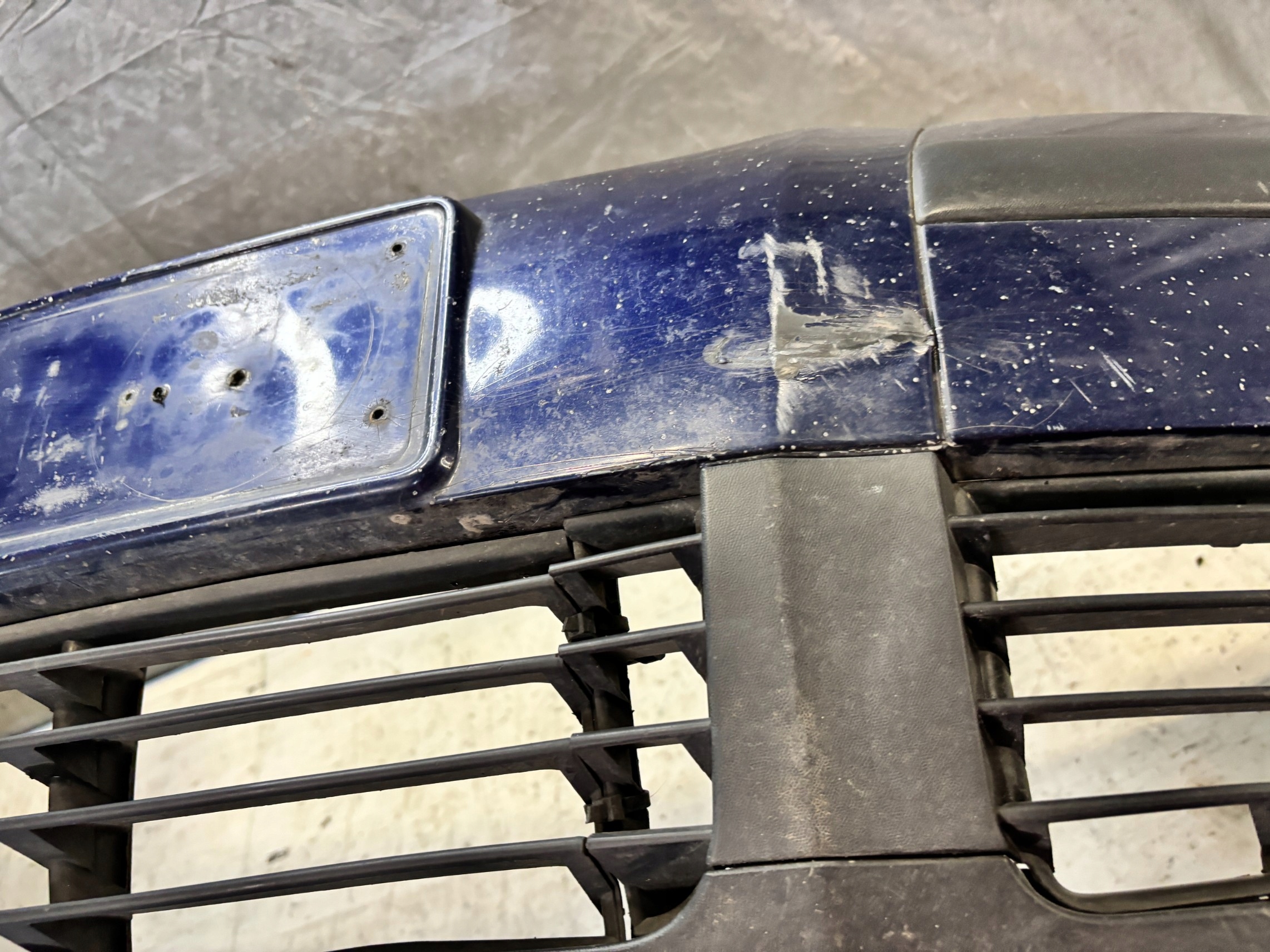 Frontstoßstange Volkswagen Passat B5 lift k: LB5N