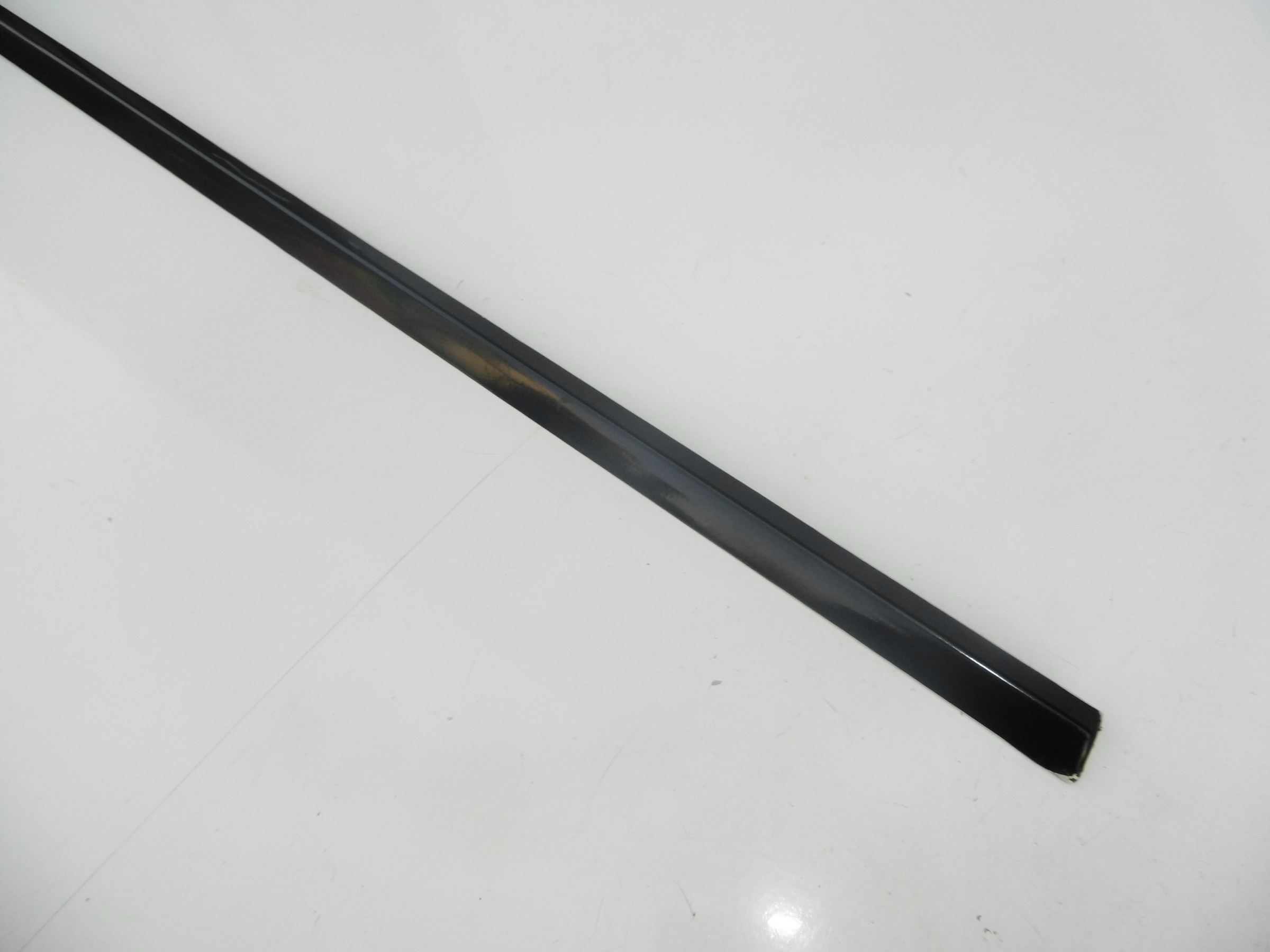 moulding dust left rear part PORSCHE CAYENNE 7L