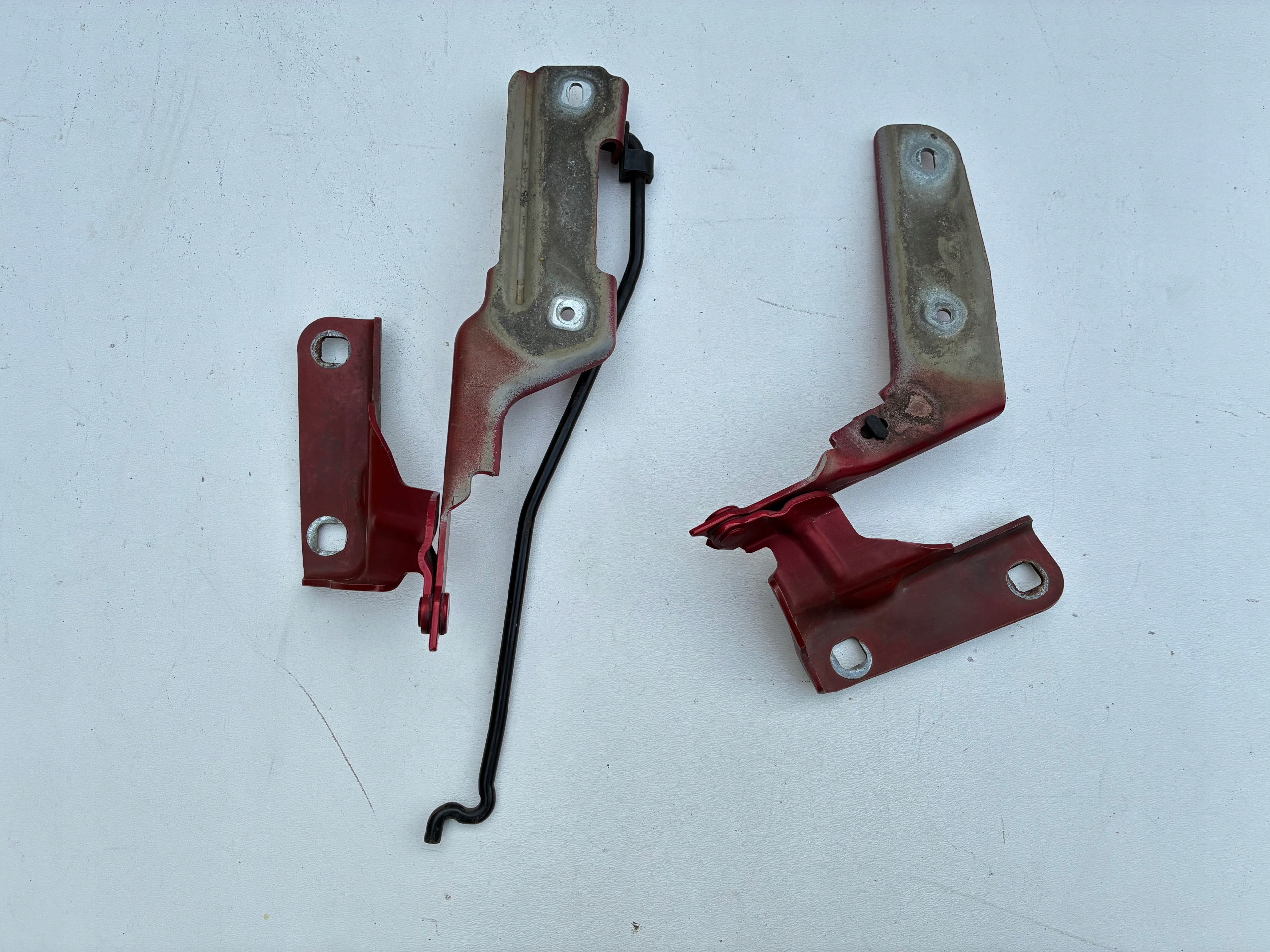 bonnet hinges right left komplet Citroen C4 and EKQ 04-08r. ==OEM==
