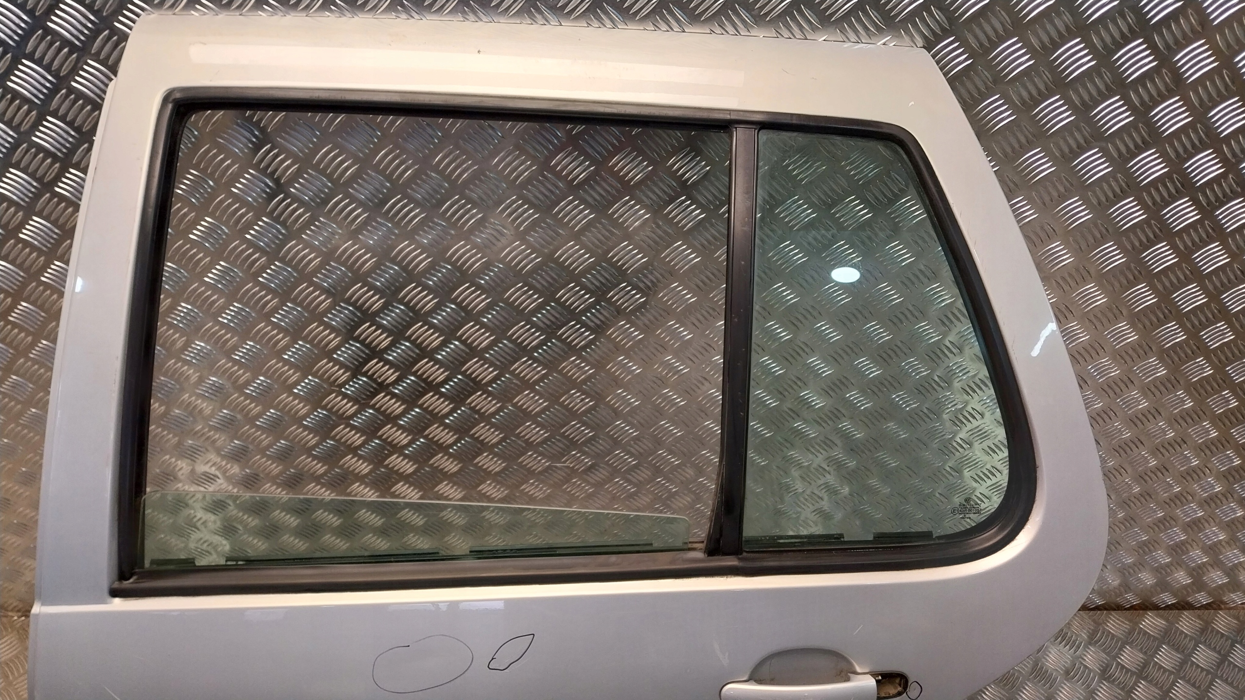 dveře záď levé VW GOLF IV HATCHBACK 97