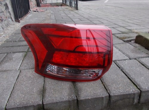 MITSUBISHI OUTLANDER III LIFT 16+ LED LEWA TYLNA LAMPA ORYGINAŁ