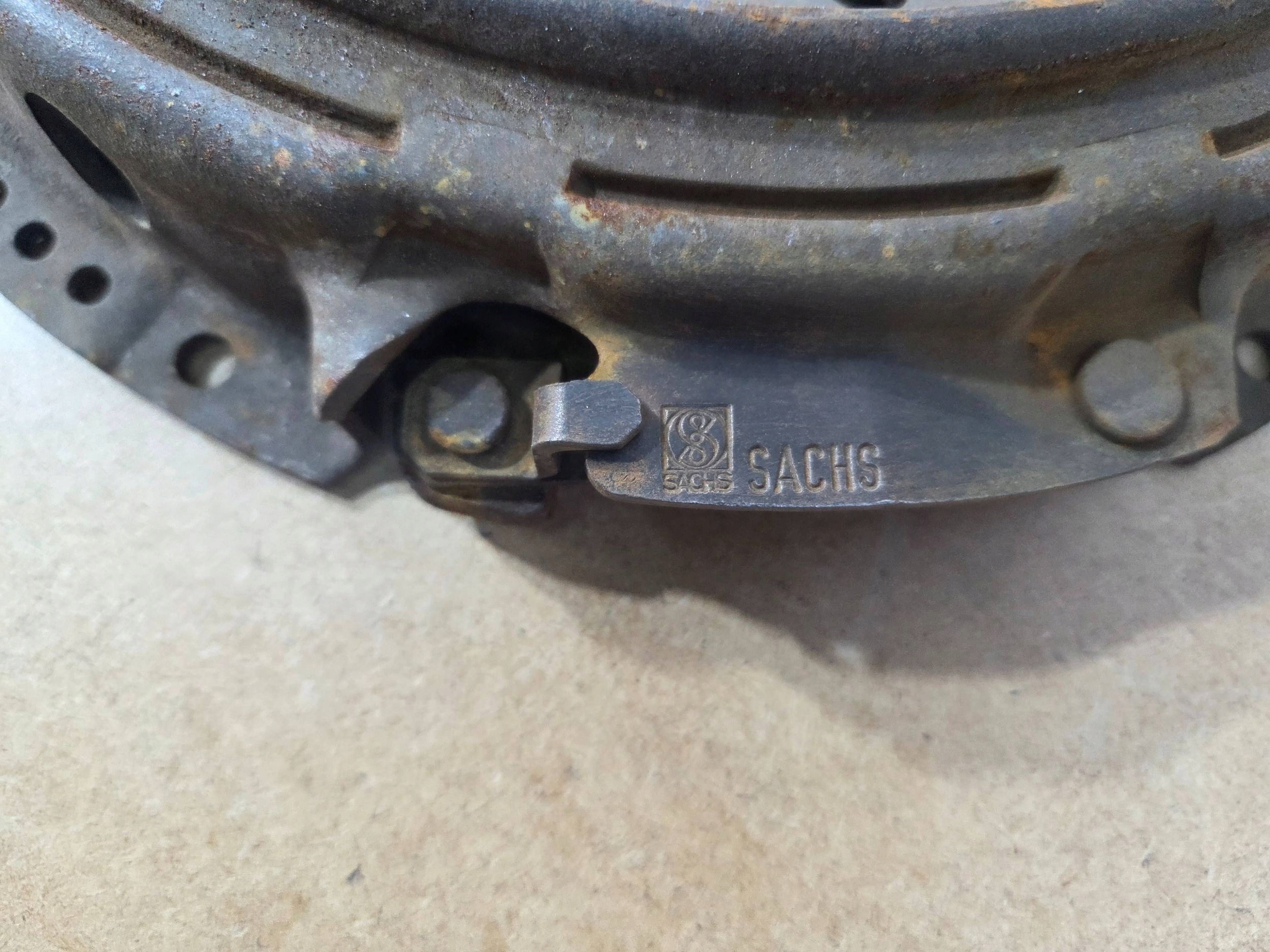 Mercedes-Benz 814 de pression Embrayage MFZ310 (Z15)