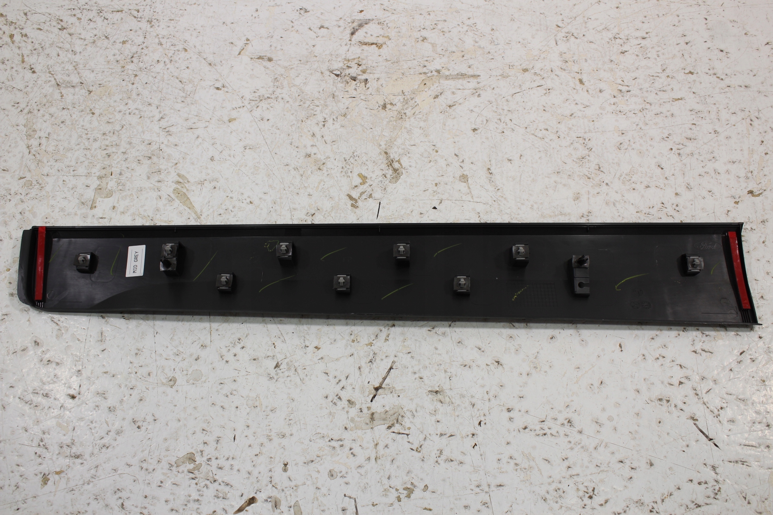 Ford Ecosport moulding door right front CN15-20848
