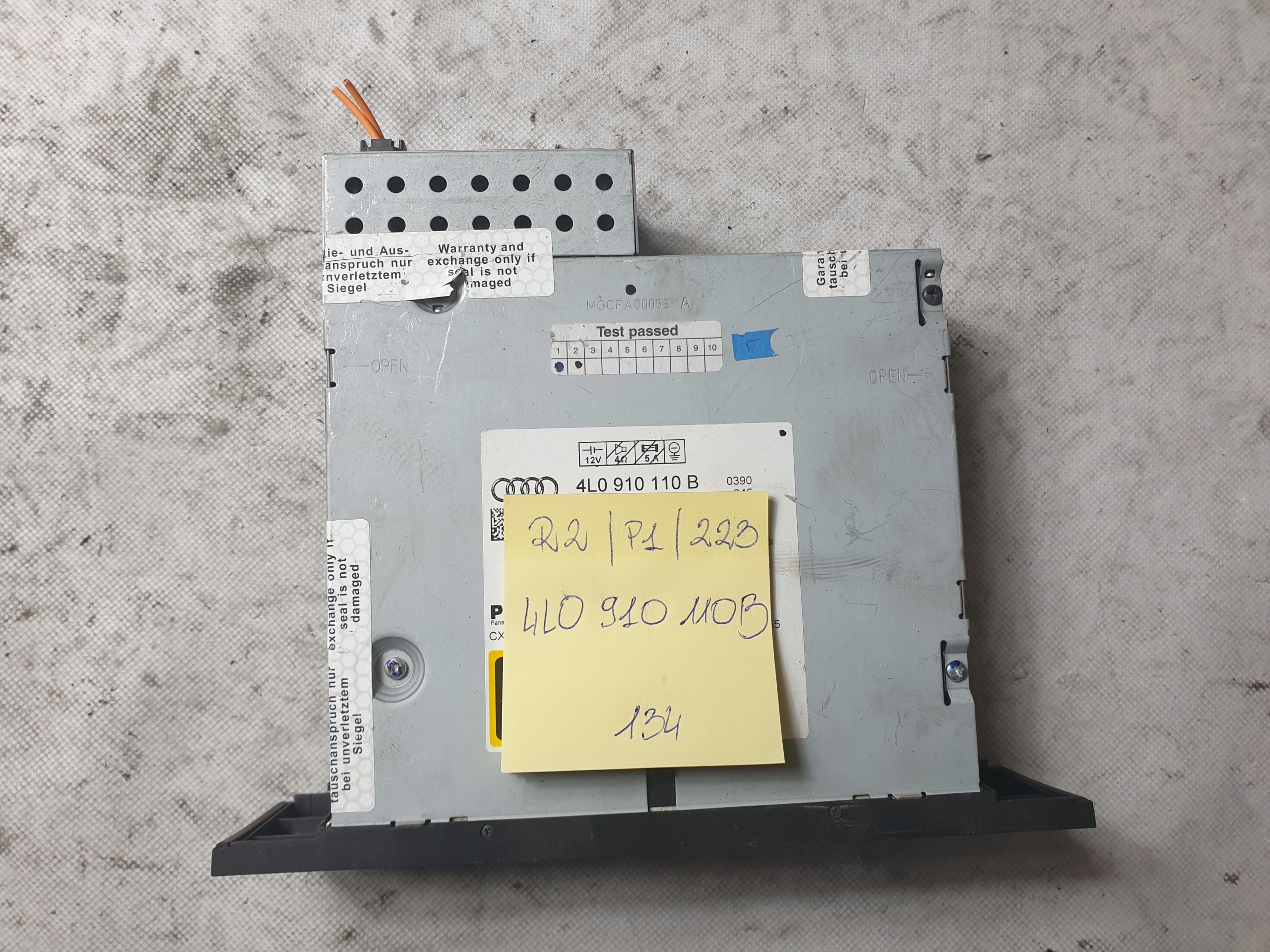 AUDI Q7 ZMIENIARKA PŁYT CD 4L0910110B