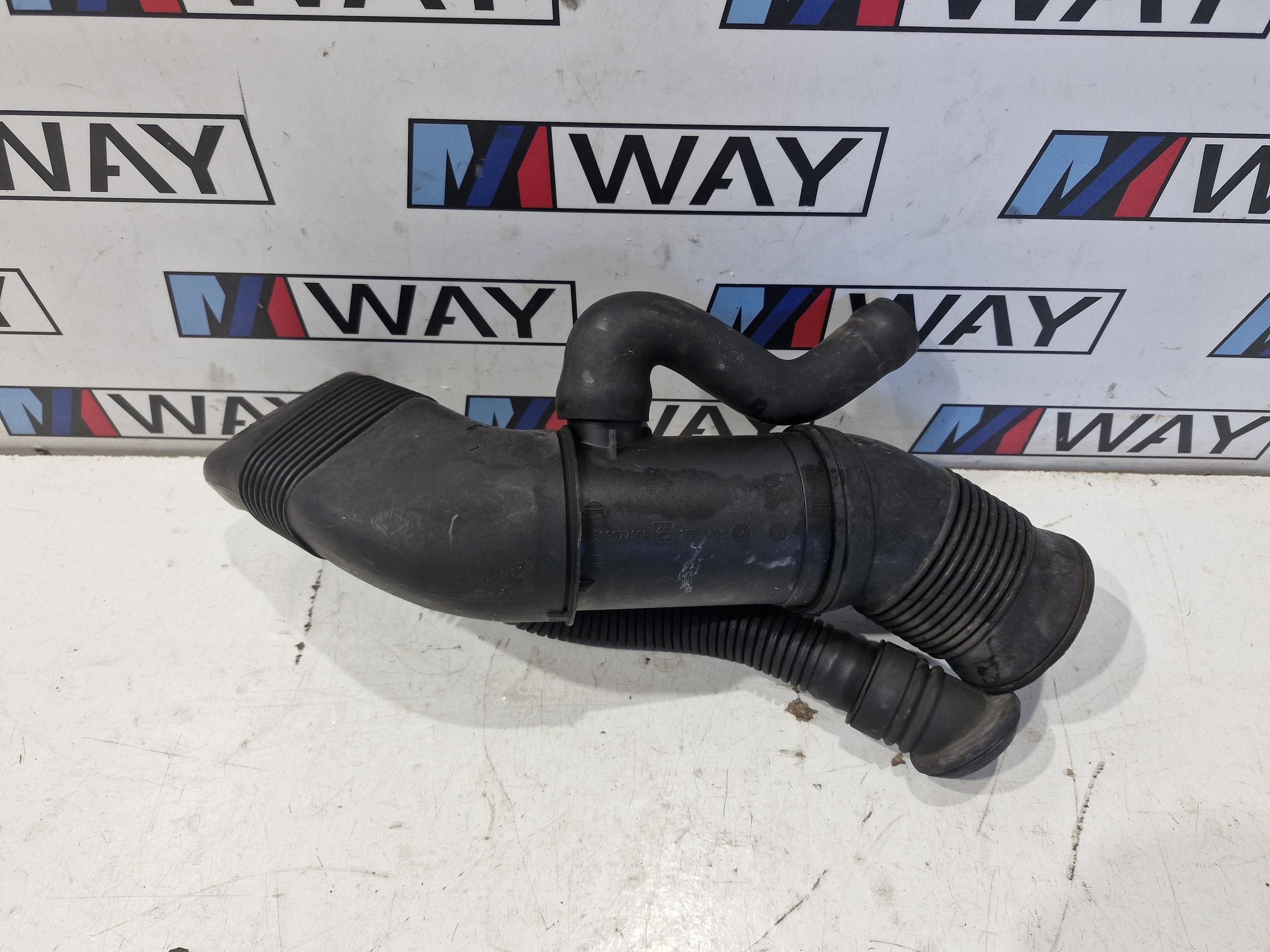 7786221 BMW E39 rohr ansaugrohr schlauch luft