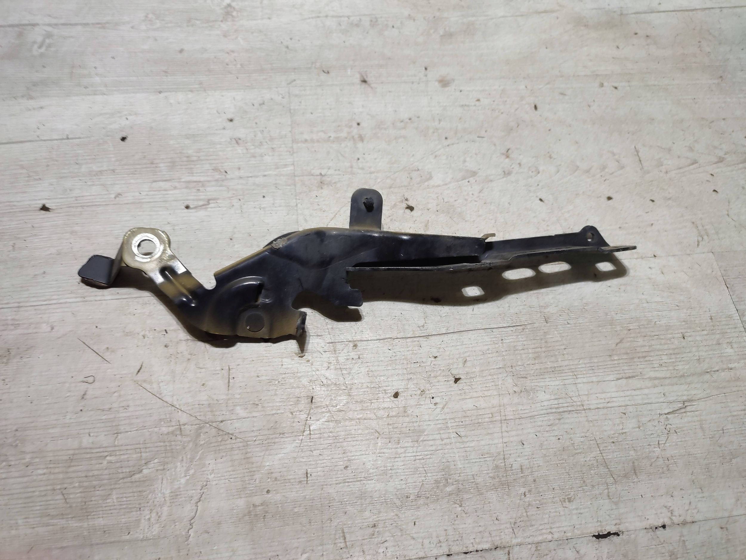 Peugeot 2008 II 2020 right side hinge bonnets