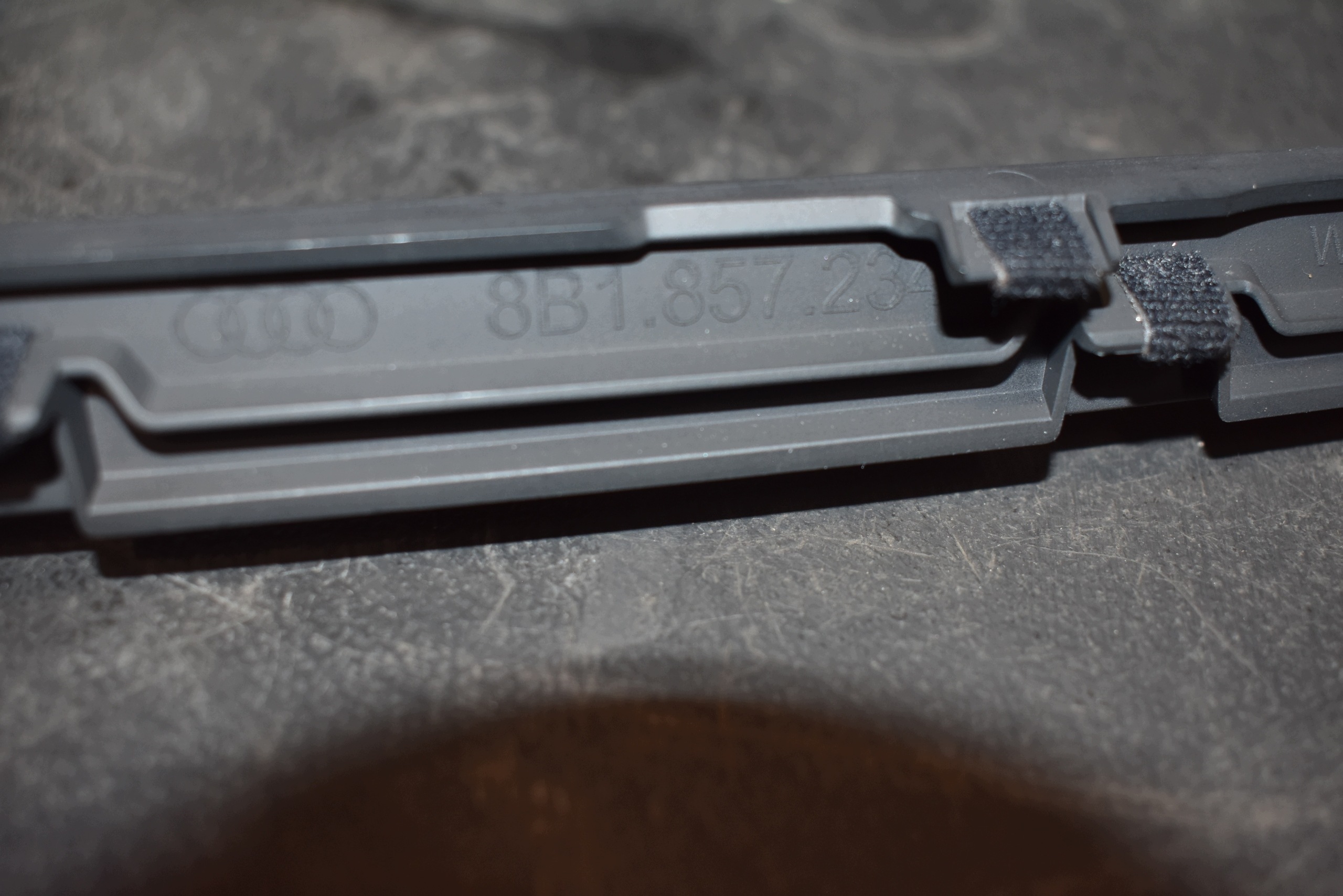IDEALNA Blende Abdeckung konsole HEAD-UP Halter AUDI A5 B10 1