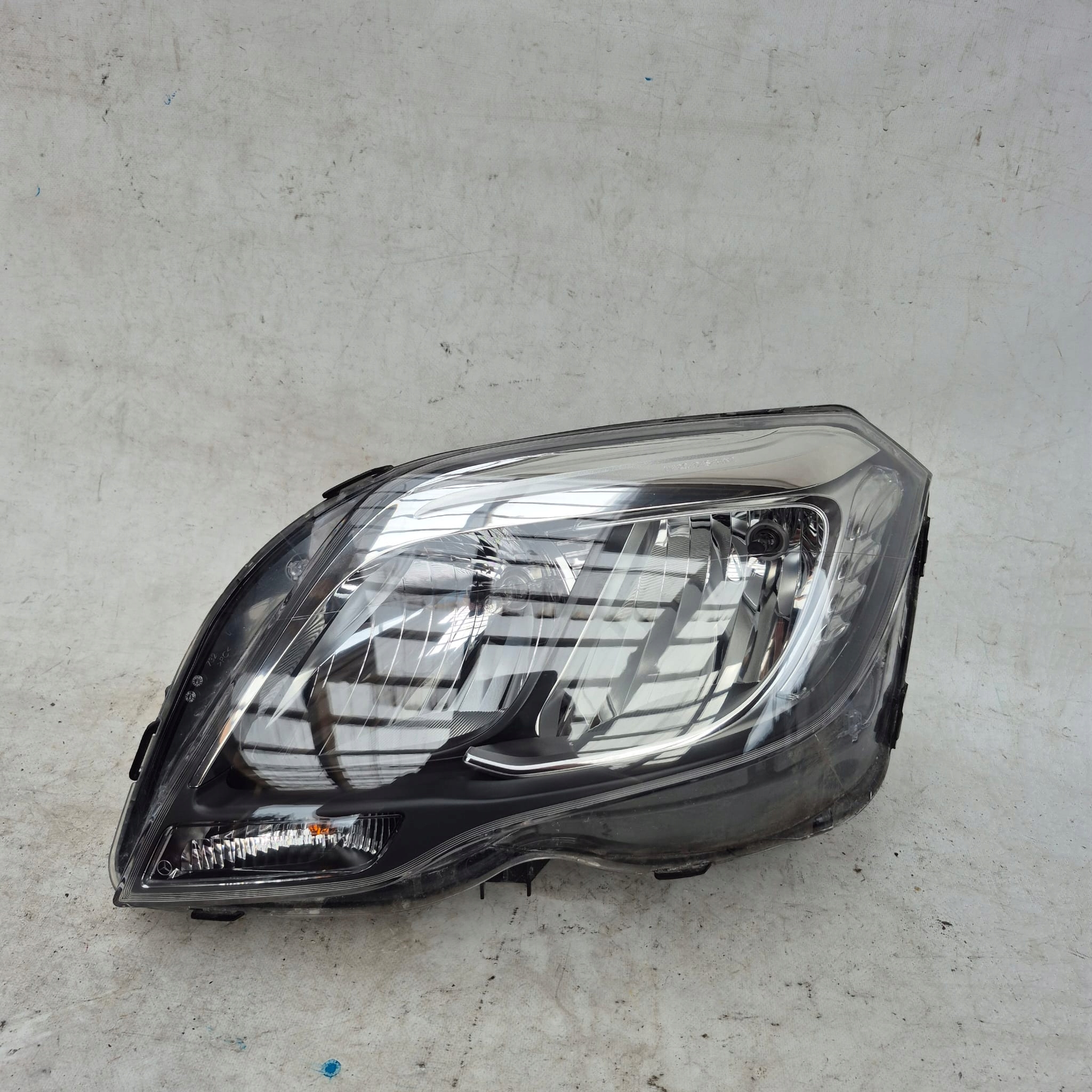 MERCEDES GLK W204 LIFT 12- light left front front ZWYKLA A2048200939