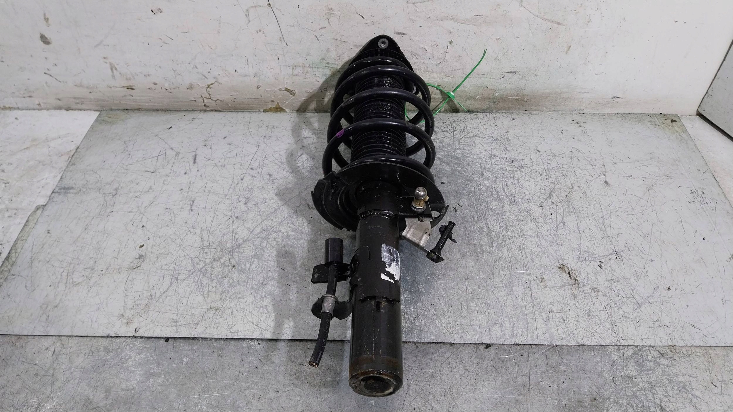 shock absorber right front BV61-18045-LBB FORD FOCUS MK3 C-MAX MK2