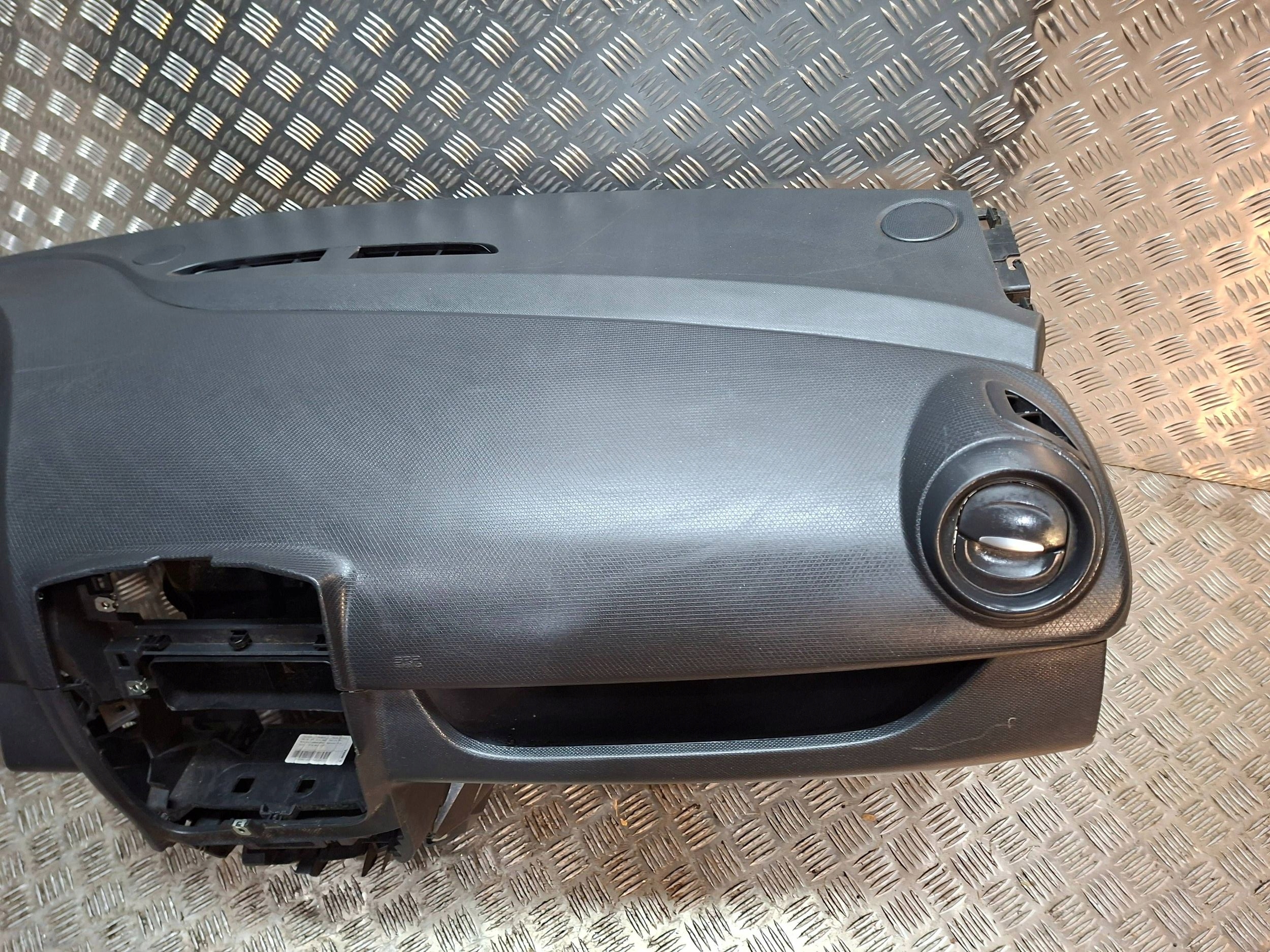 dashboard console 682001858R RENAULT CLIO IV 2012