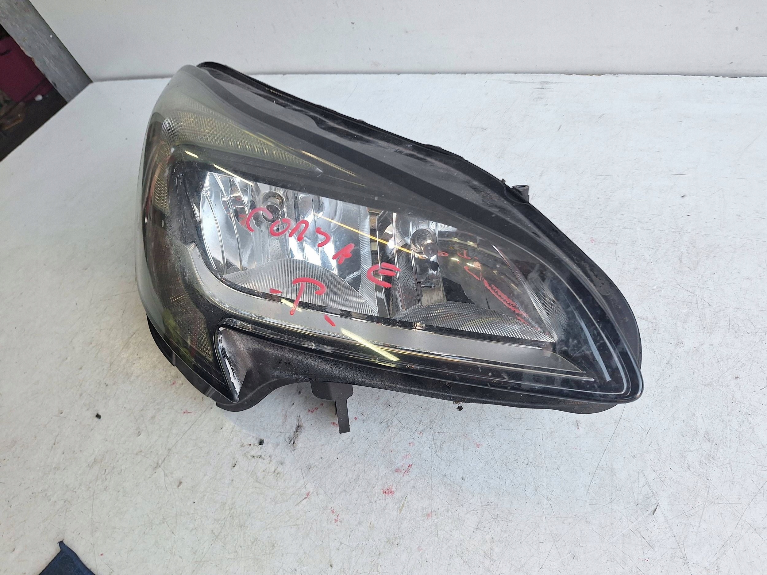 OPEL CORSA E 14-19 light right UK-ANGLIK 1LF011830-08