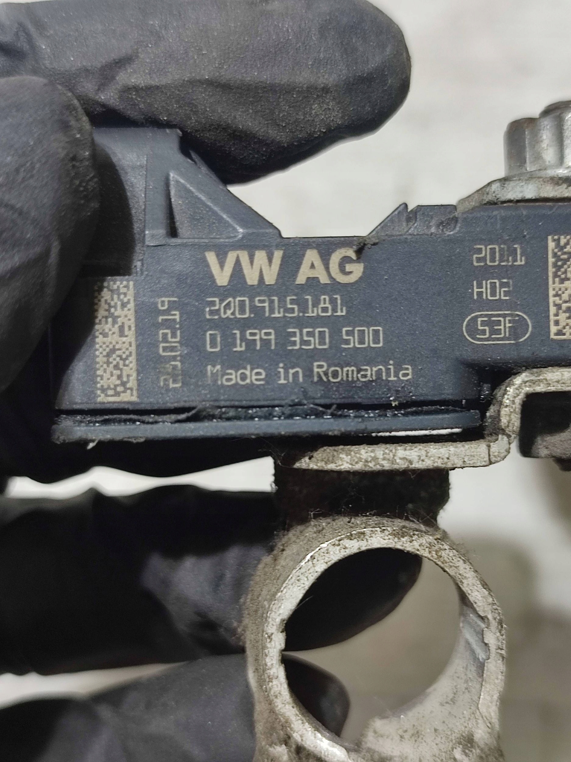 Seat Arona 2019 minus / terminal / cable battery
