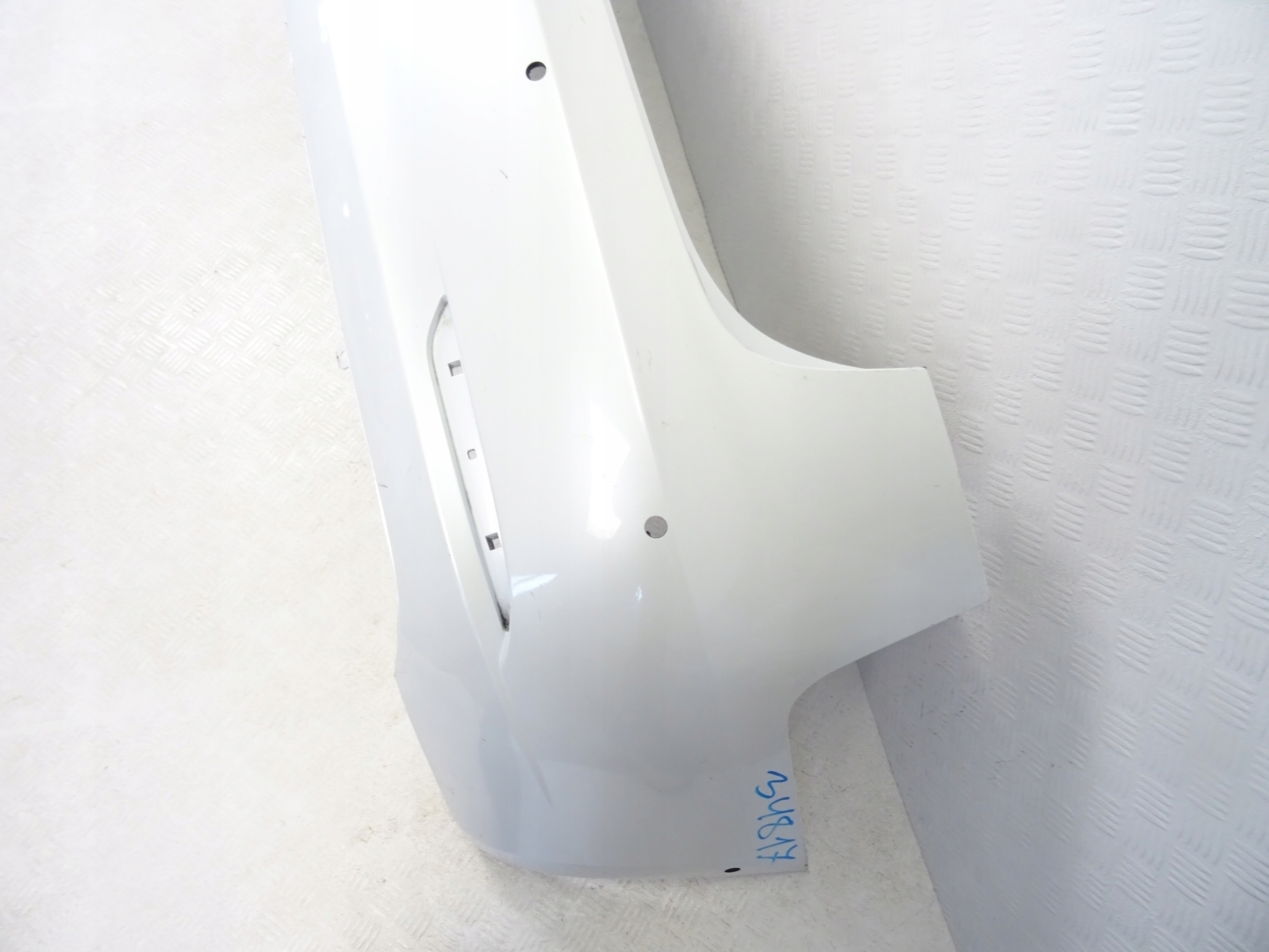 Tesla 3 Stoßstange heck hinten