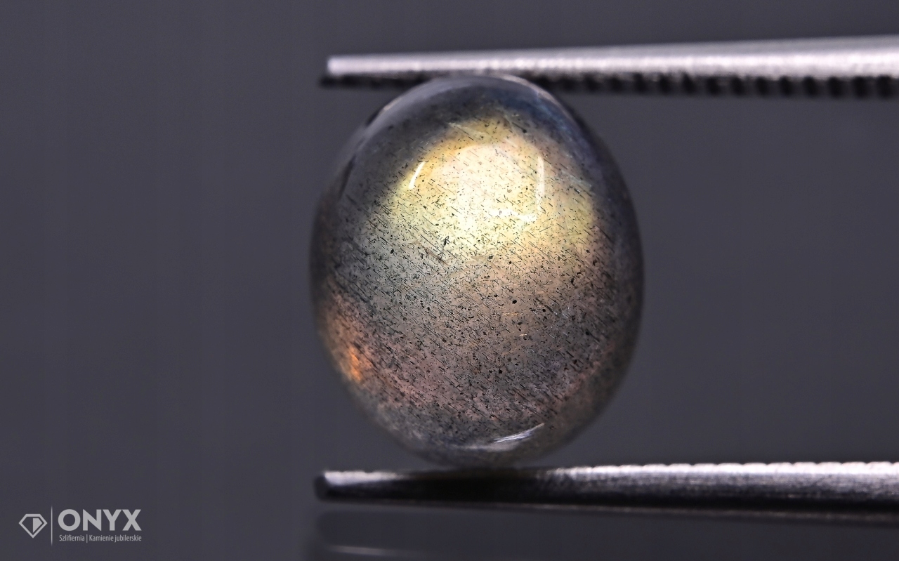 Labradorit kabošon A ovál 9,5x8 mm