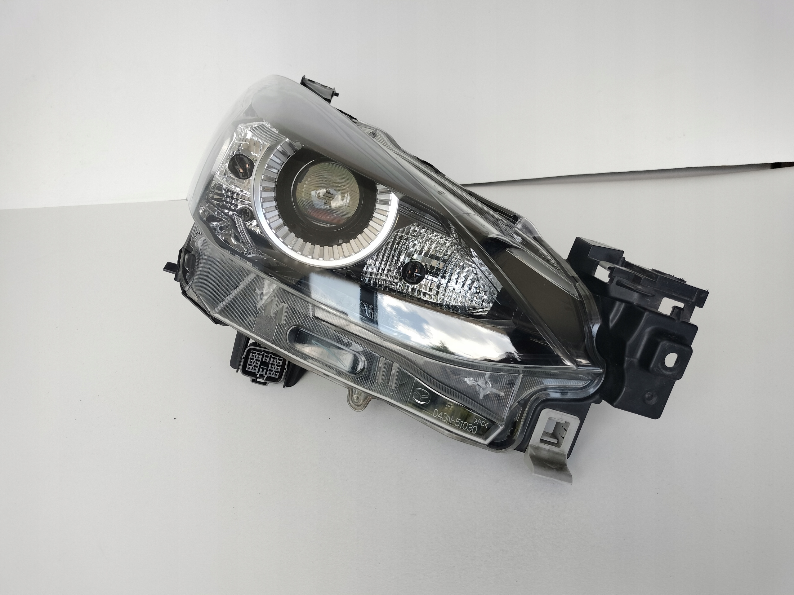 light right REFLEKTOR MAZDA 2 LIFT 20- FULL LED