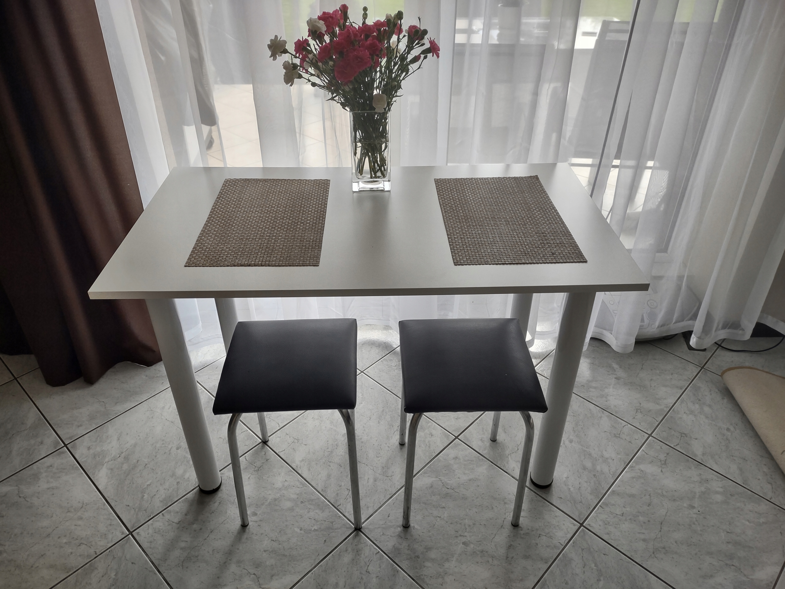 Stół do Jadalni Salonu Różne kolory składany Marka Kronospan