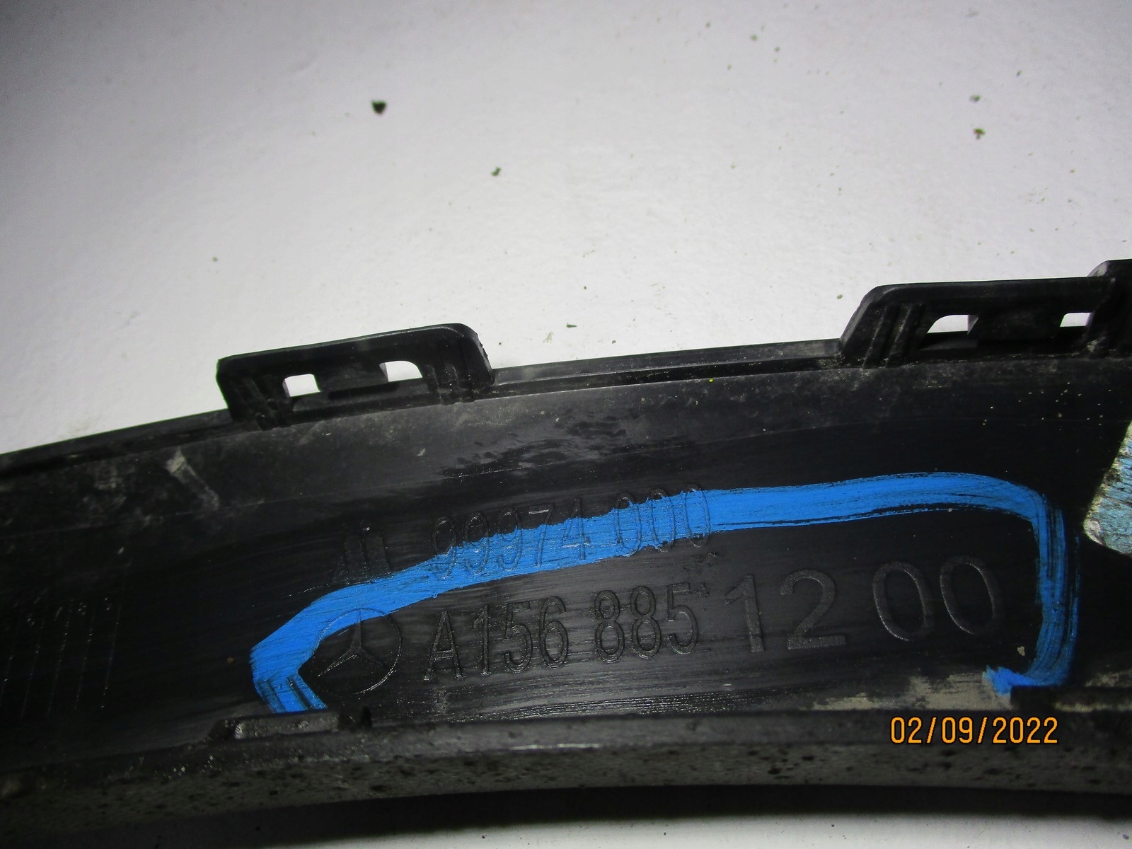 modanatura per parafango MERCEDES GLA A1568851200 destro
