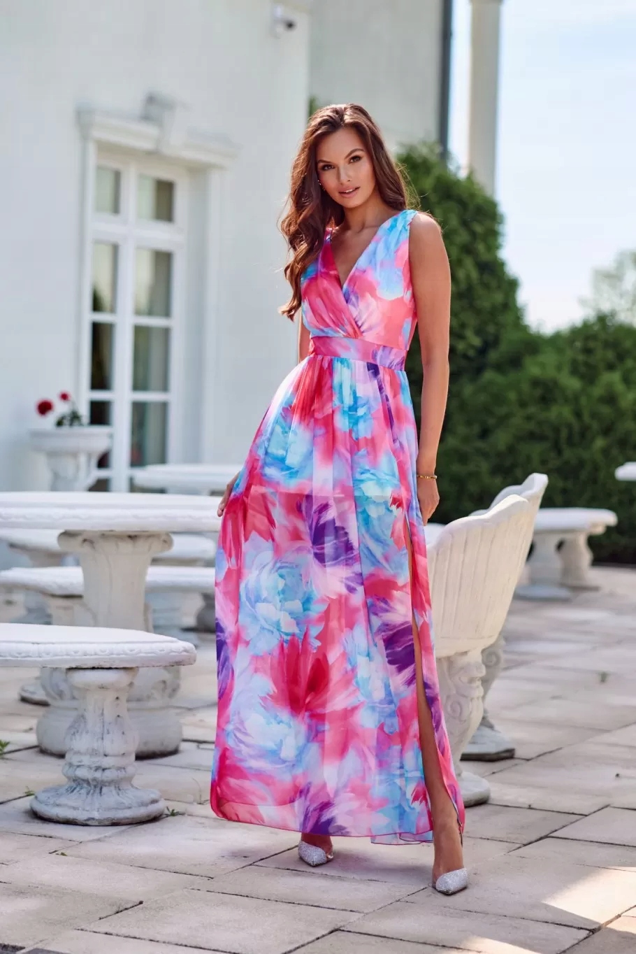 Šifonová šaty maxi s květinami a silnými ramínky, velikost 40