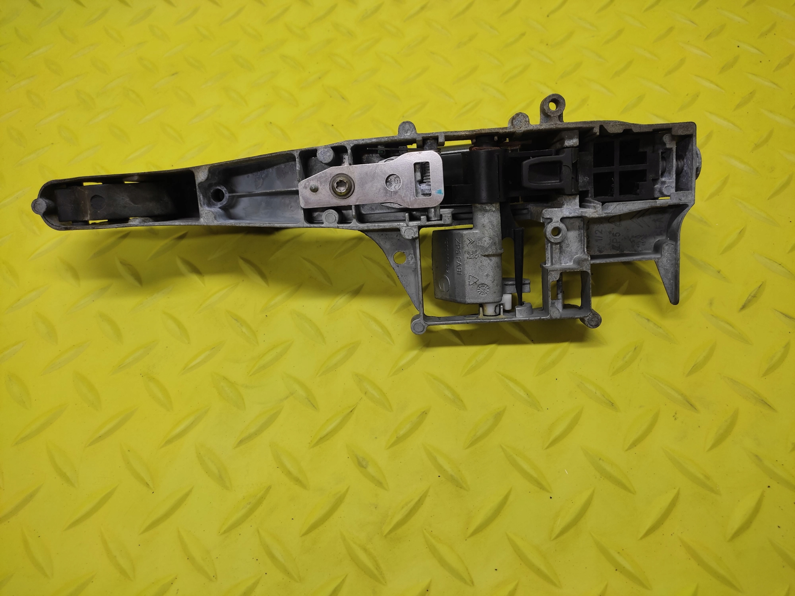 CITROEN C5 III KOMBI handle left rear part EYPC