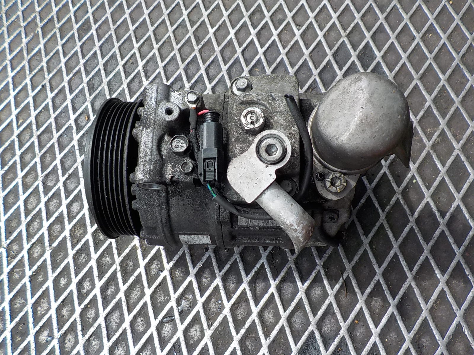 MERCEDES-BENZ class C W203 2.2 CDI original air conditioning compressor A0012305611