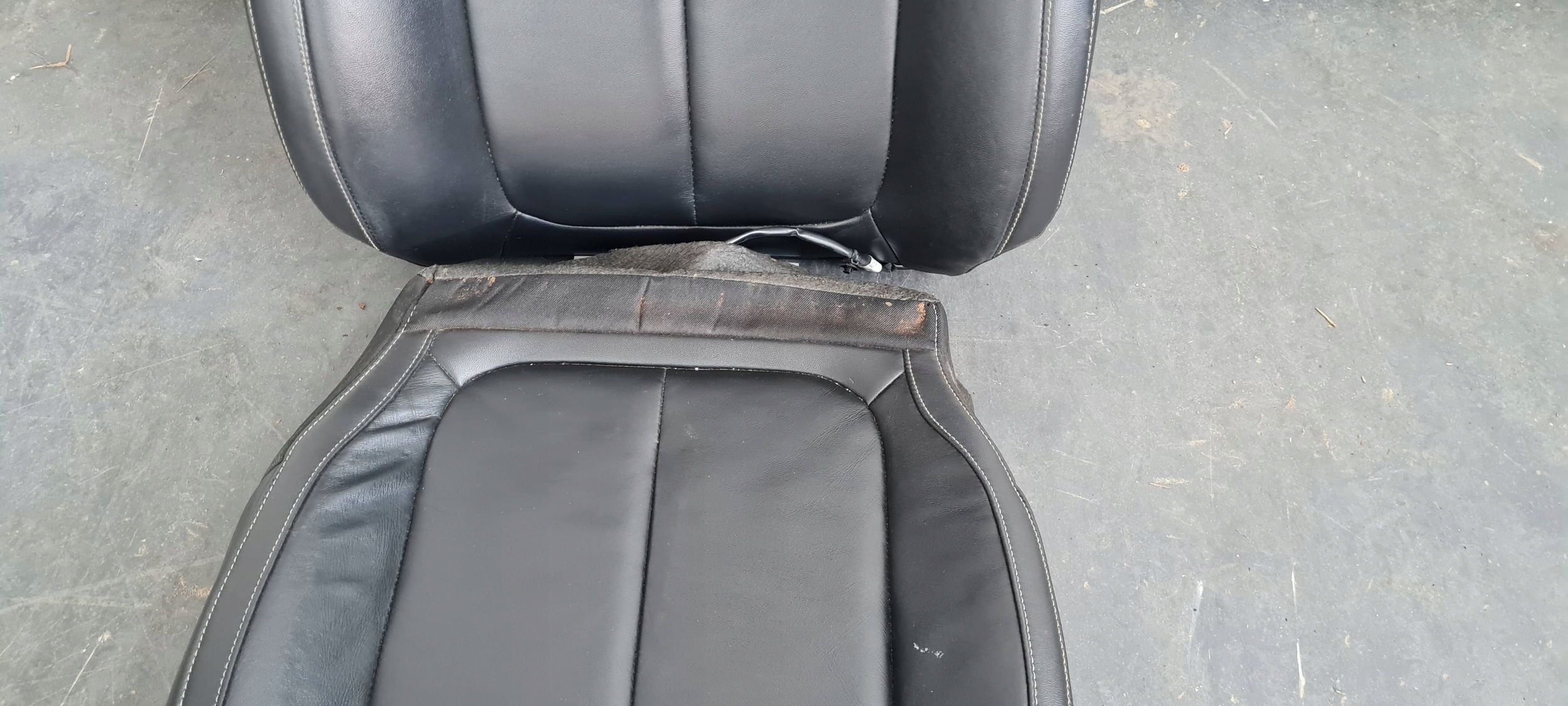 Jeep Grand Cherokee WL 2022 side leather seat right right front GRZANE