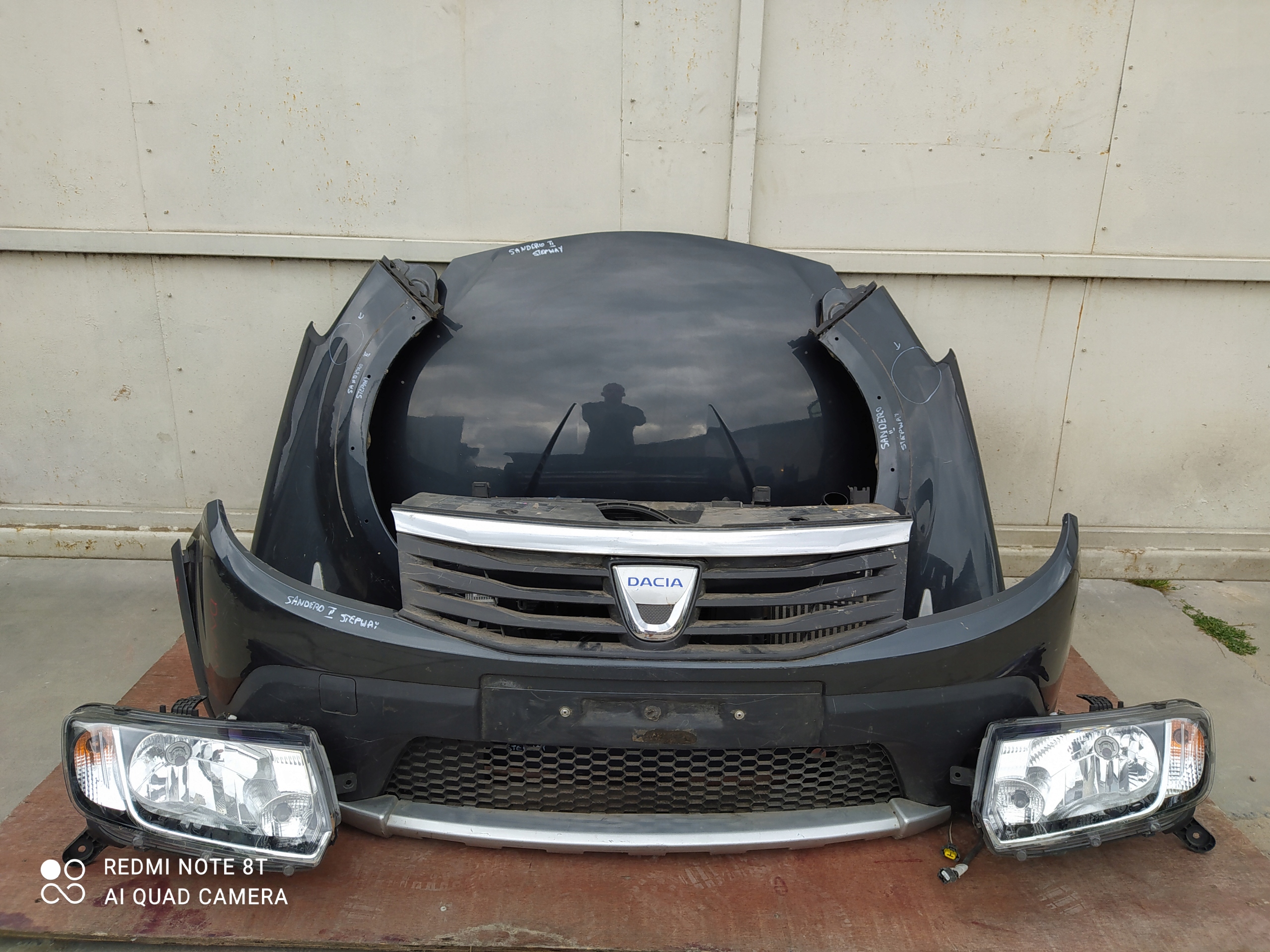 SANDERO II STEPWAY PRZÓD ZDERZAK MASKA LAMPY PAS