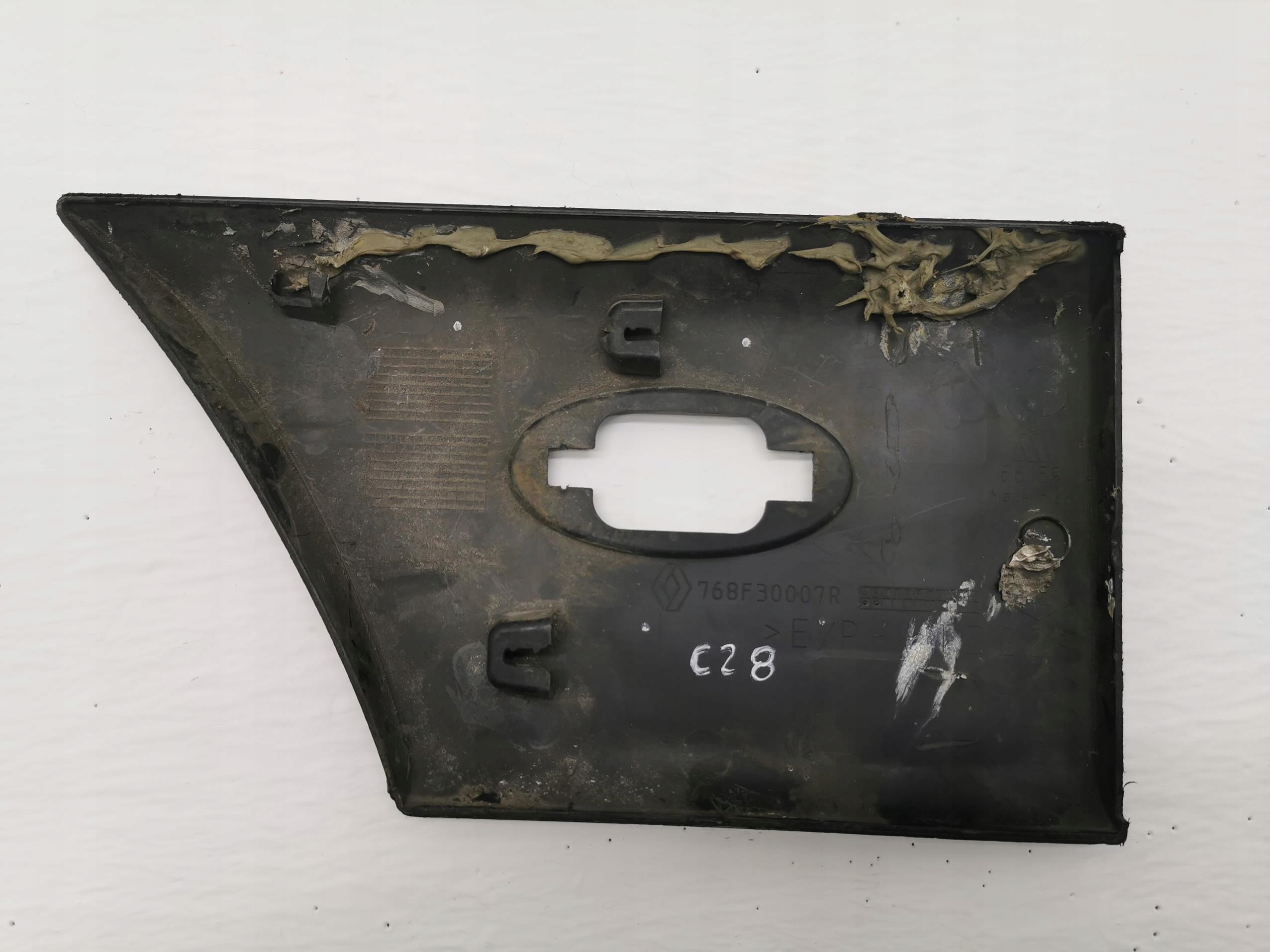 moulding right rear part RENAULT MASTER III 768F30007R